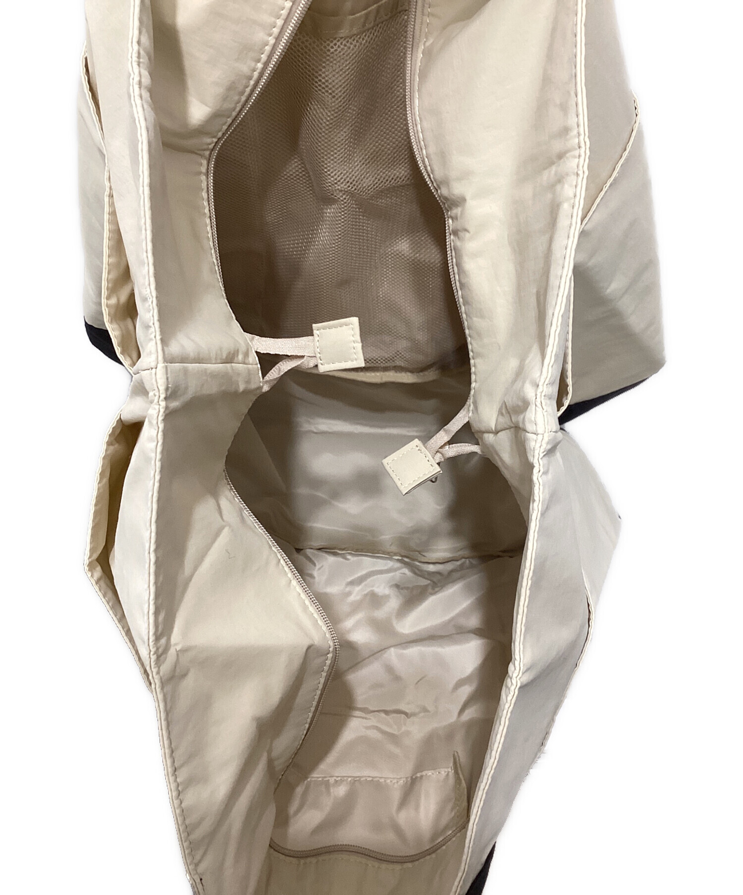 CLANE GRAPHIC HUGE STOLE アイボリー 中古・古着通販】CLANE (クラネ) HUGE TOTE アイボリー 未使用品