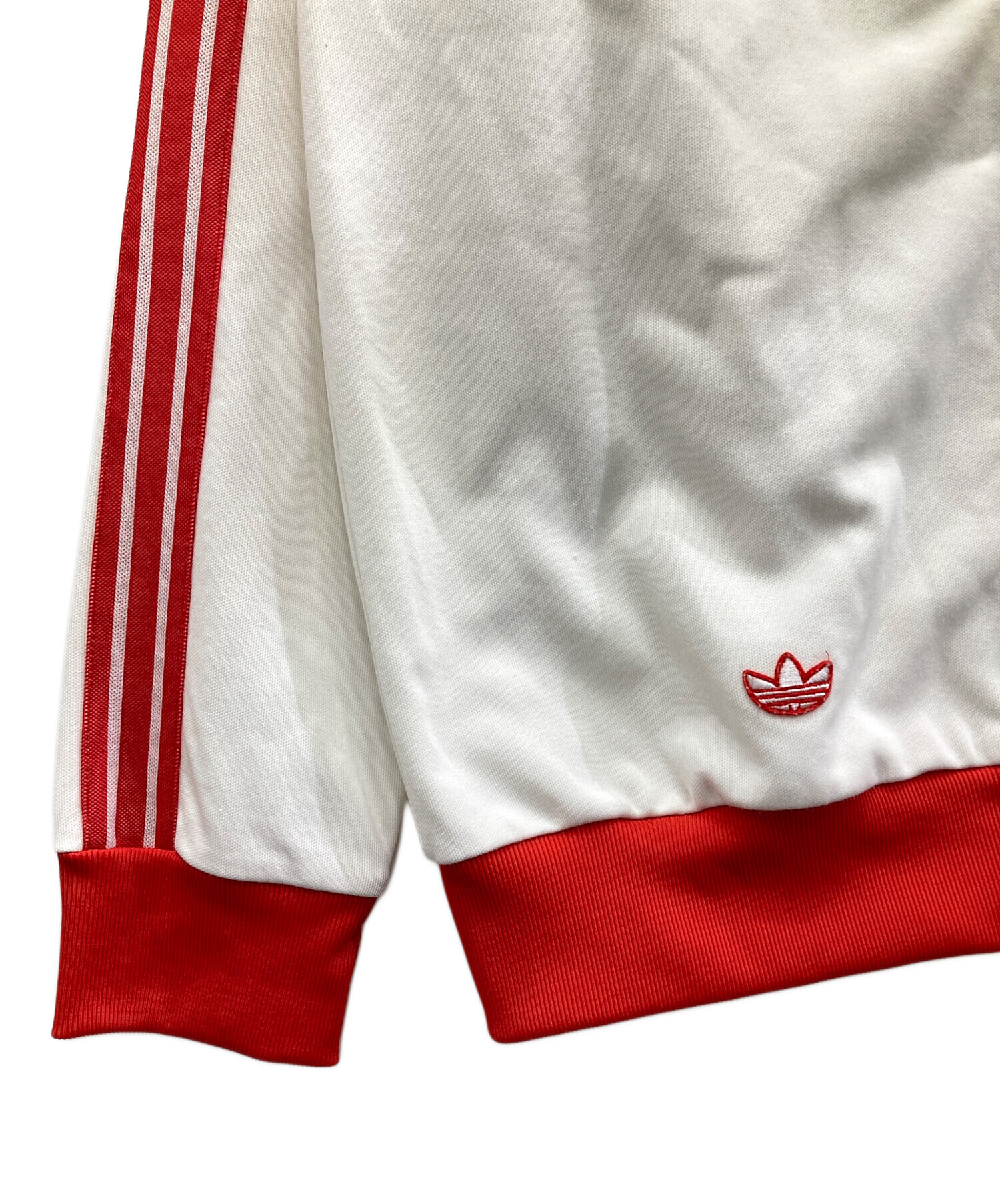 中古・古着通販】adidas (アディダス) red white flag design track 中古・古着通販】adidas (アディダス) red white flag design track