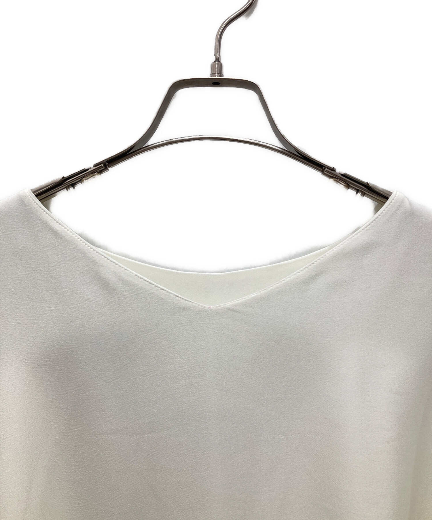 中古・古着通販】JENNE (ジェンヌ) Vネックフラワーメローケープ