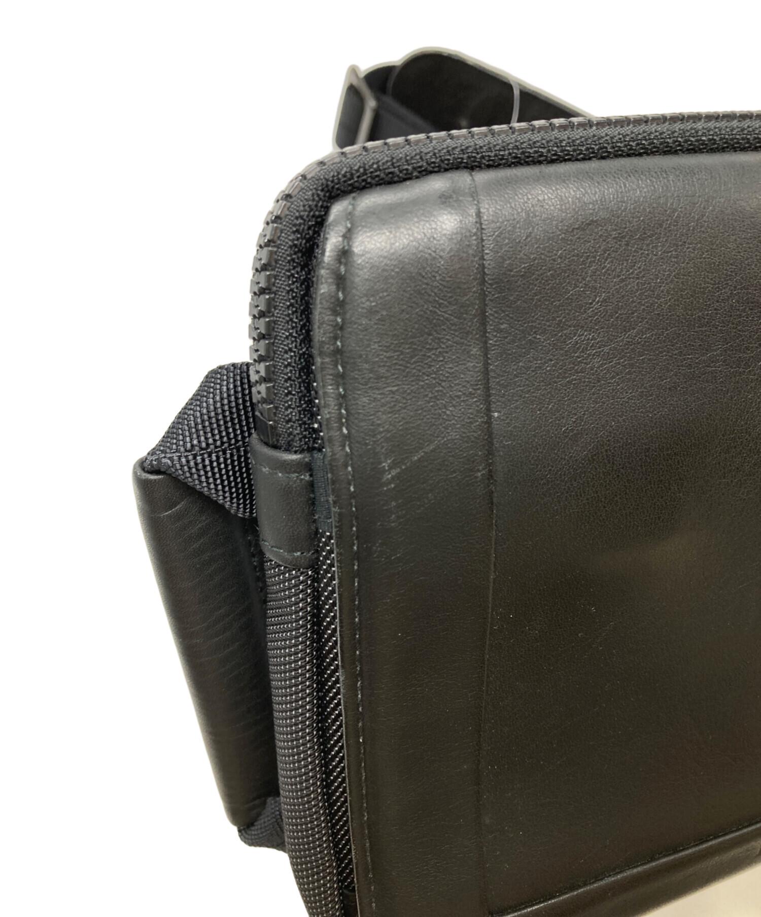 中古・古着通販】LANVIN (ランバン) レザーショルダーバッグ ブラック
