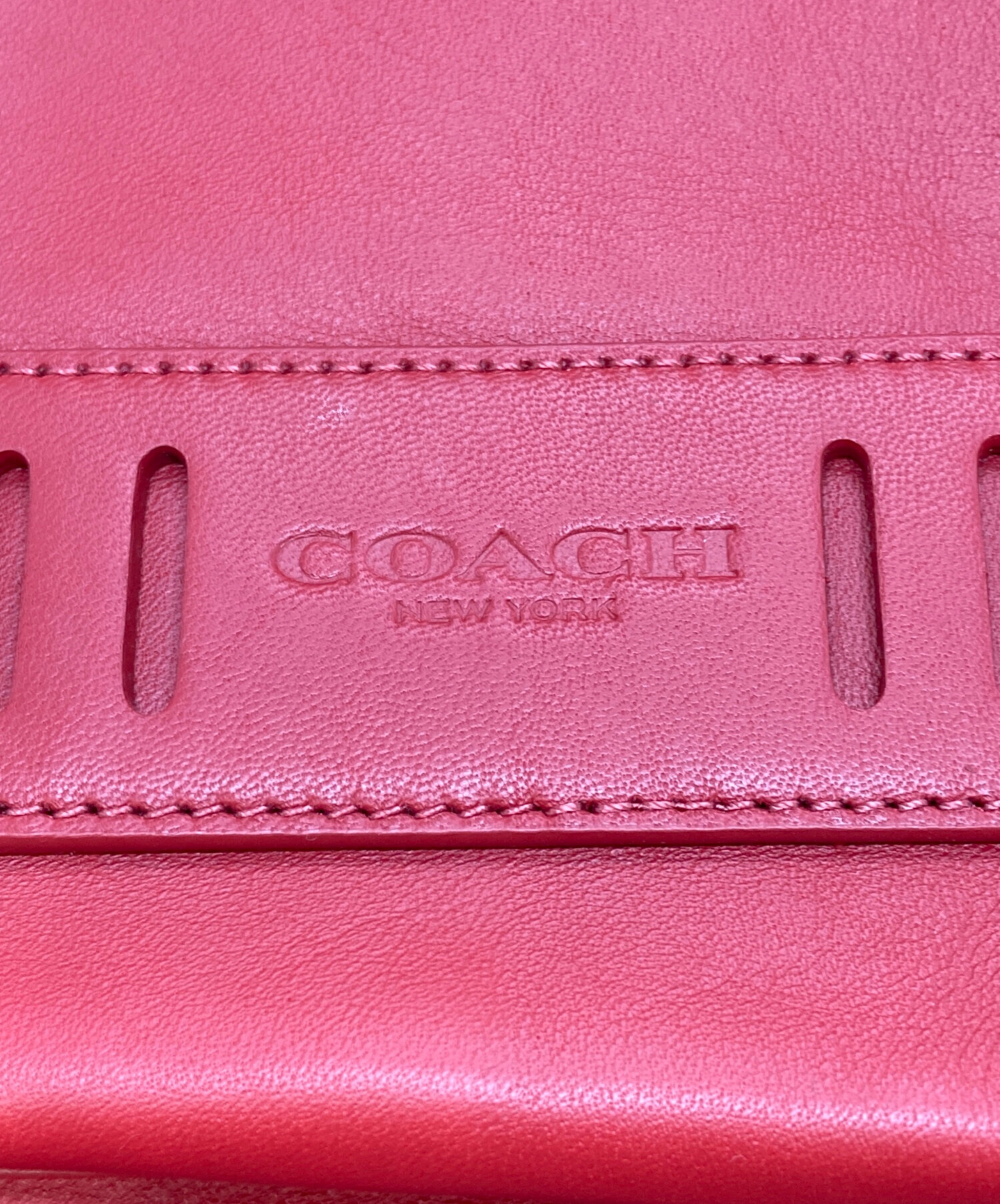 中古・古着通販】COACH (コーチ) レザーボディバッグ レッド｜ブランド
