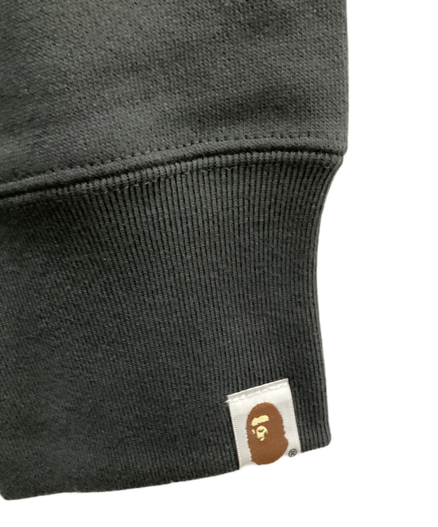 中古・古着通販】A BATHING APE (アベイシングエイプ) EMBOSS BUSY 