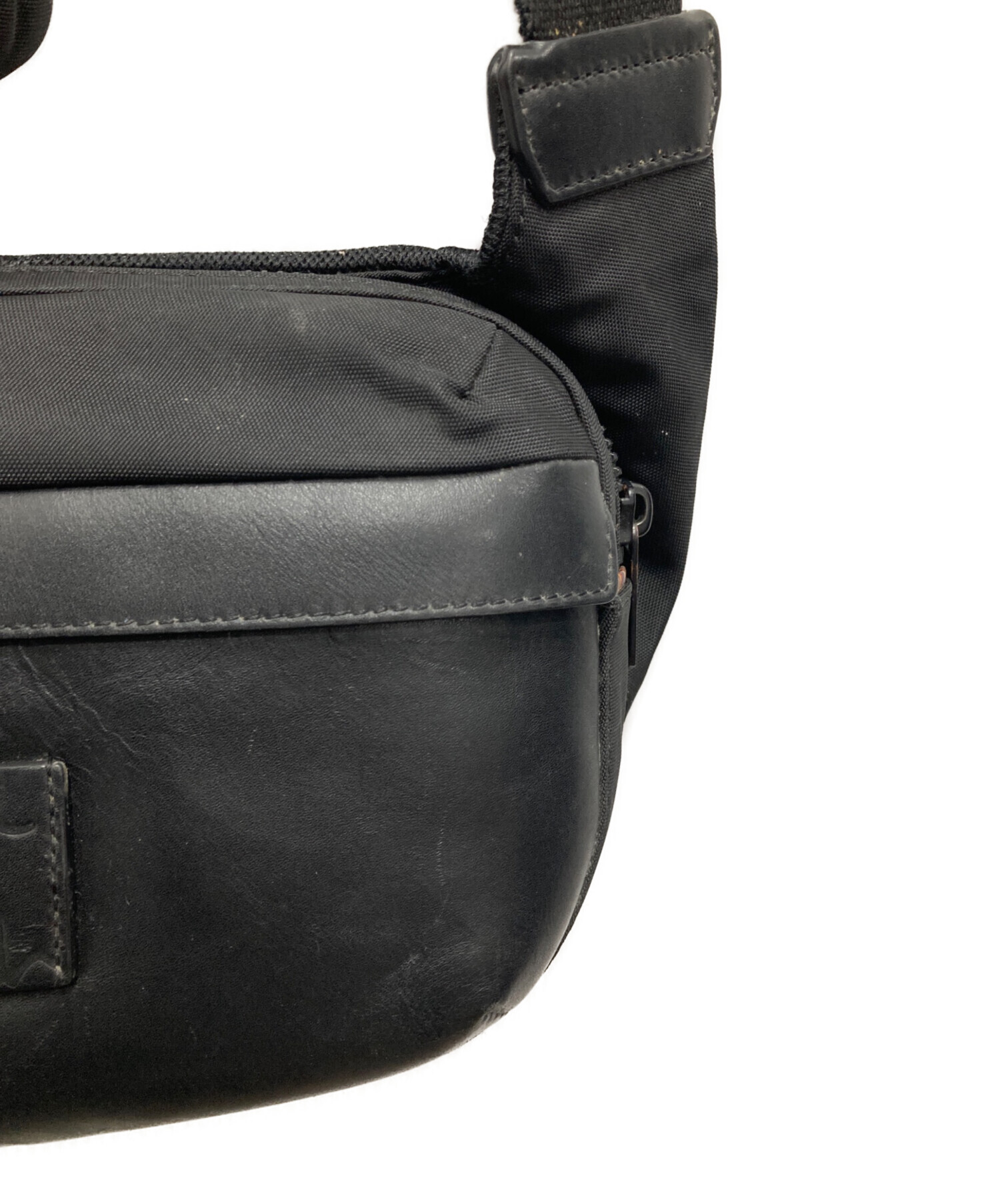 Paul Smith ブラック ボディバッグ　ショルダーバッグ 中古・古着通販】Paul Smith (ポールスミス) クロスボディバッグ