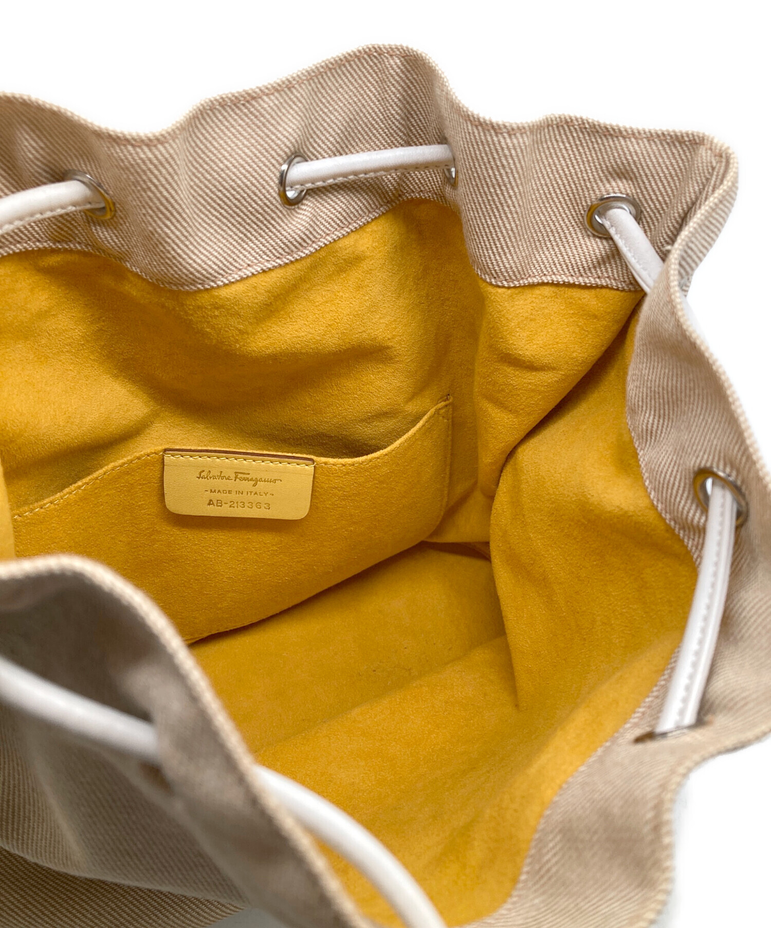 Salvatore Ferragamo オレンジホワイトハンドバッグ Salvatore Ferragamo オレンジホワイトハンドバッグ | ヤマダウェブコム