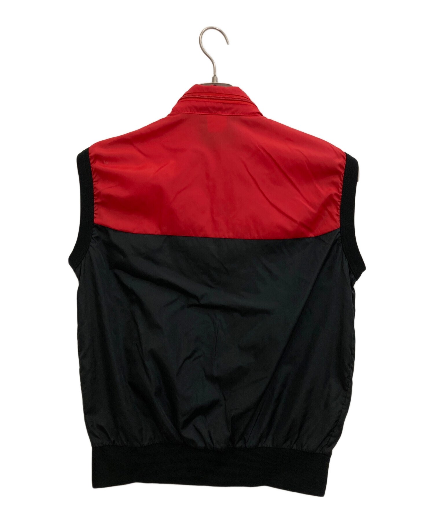中古・古着通販】NIKE (ナイキ) ナイロンベスト レッド サイズ:M