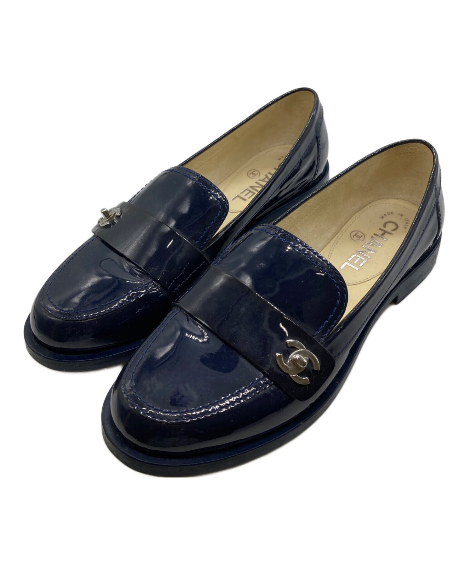 【美品】CHANEL ネイビー ローファー 37 中古・古着通販】CHANEL (シャネル) ターンロックモチーフローファー
