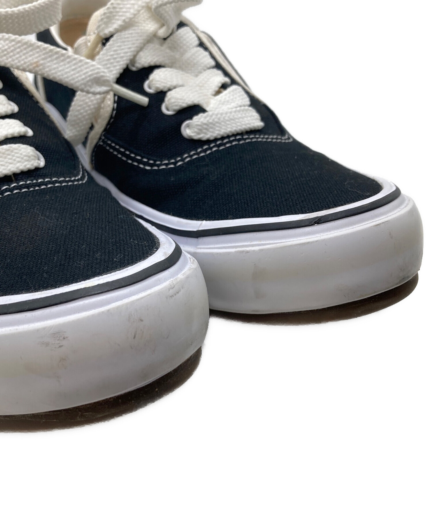 ミミ様 個性を際立たせる逸品》【miumiu】タイヤ スニーカー (MiuMiu