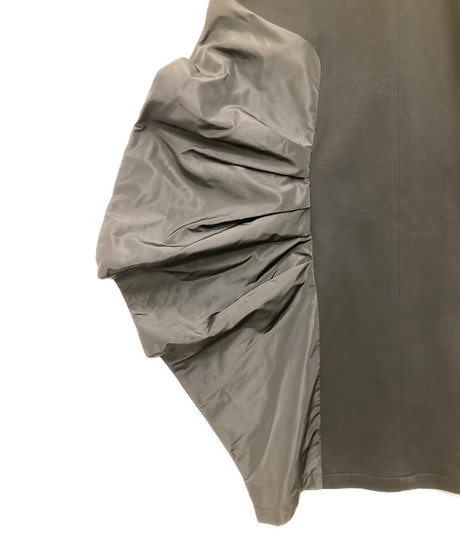 中古・古着通販】OMMO (オーエムエムオー) COCOON TUCK DOCKING OP