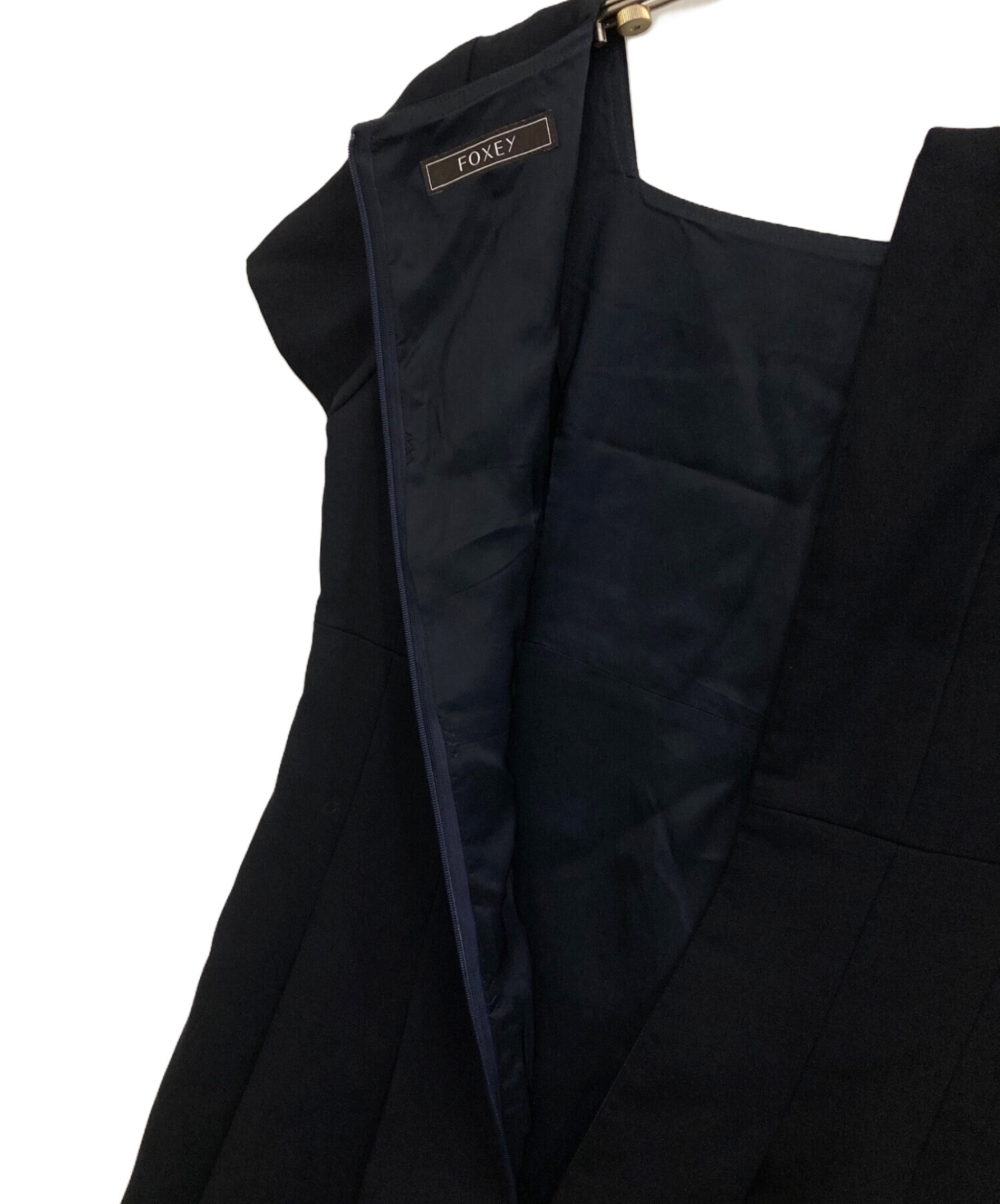 【中古】FOXEY フォクシー ワンピース ネイビー ワンピース 38サイズ 中古・古着通販】FOXEY (フォクシー) ワンピース ネイビー サイズ:38