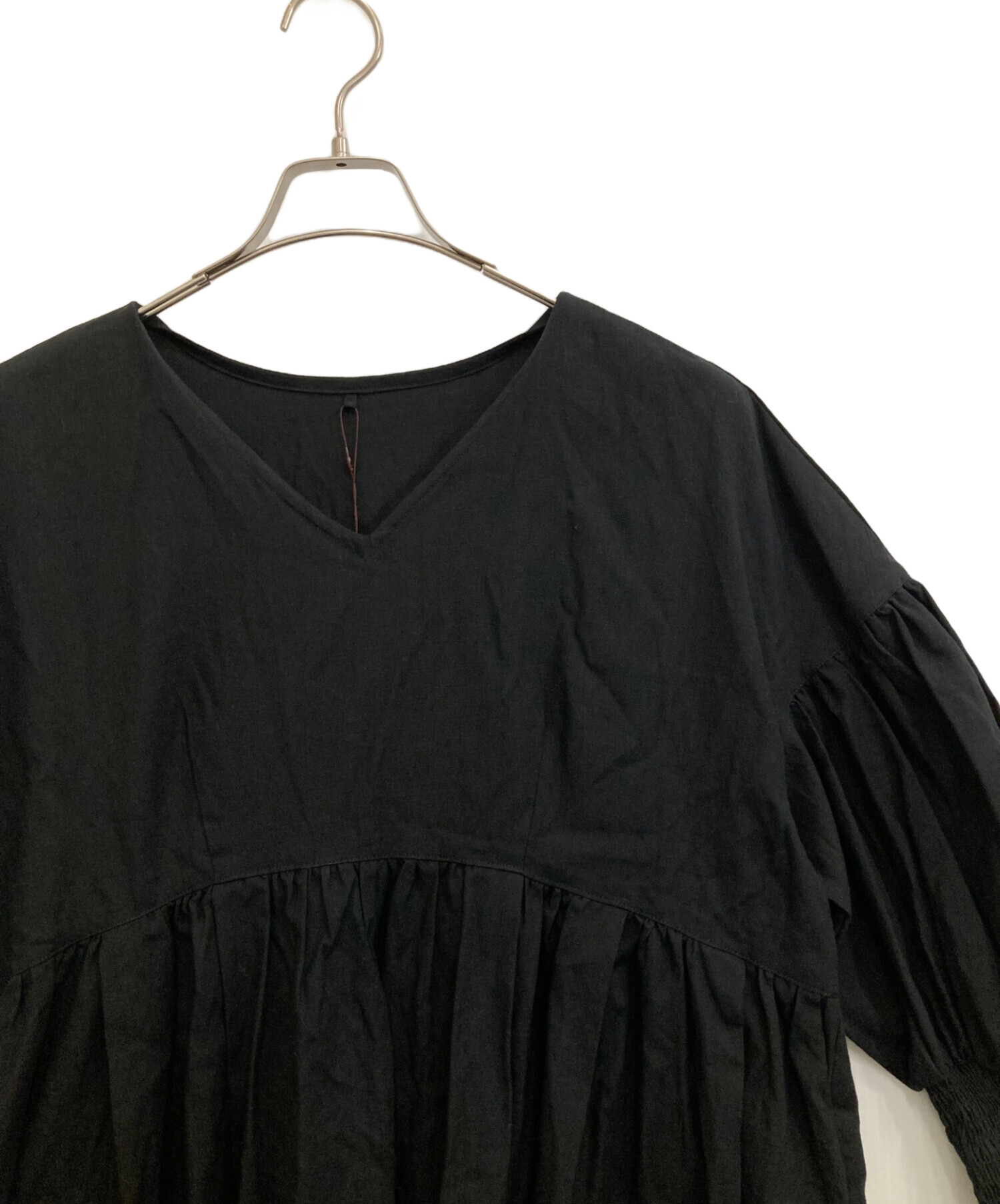 中古・古着通販】BEARDSLEY (ビアズリー) リネンギャザーワンピース 中古・古着通販】BEARDSLEY (ビアズリー) リネンギャザーワンピース