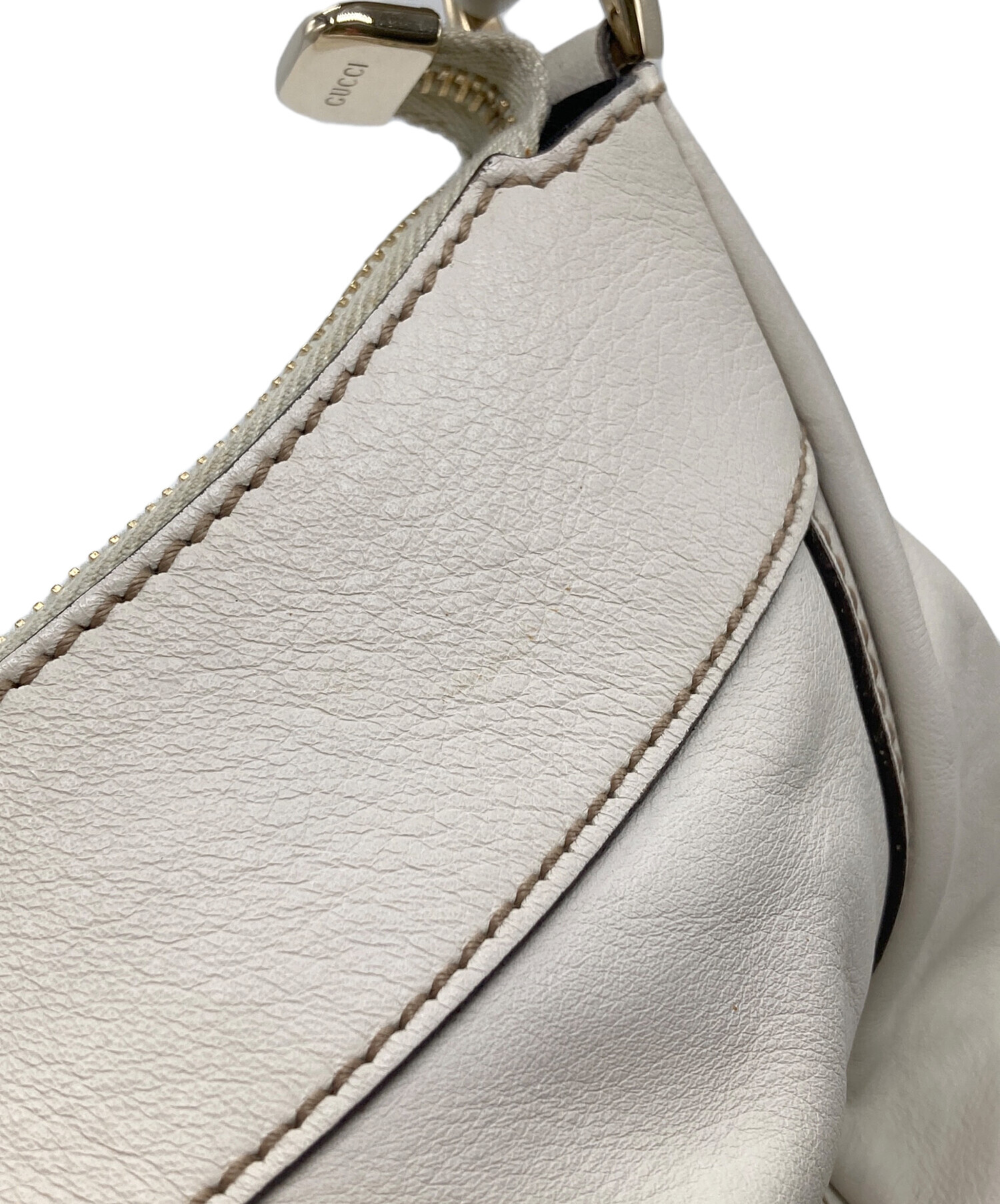 GUCCI グッチ ショルダーバッグ  白 【古着】【中古】【送料無料】 中古・古着通販】GUCCI (グッチ) ショルダーバッグ ホワイト｜ブランド