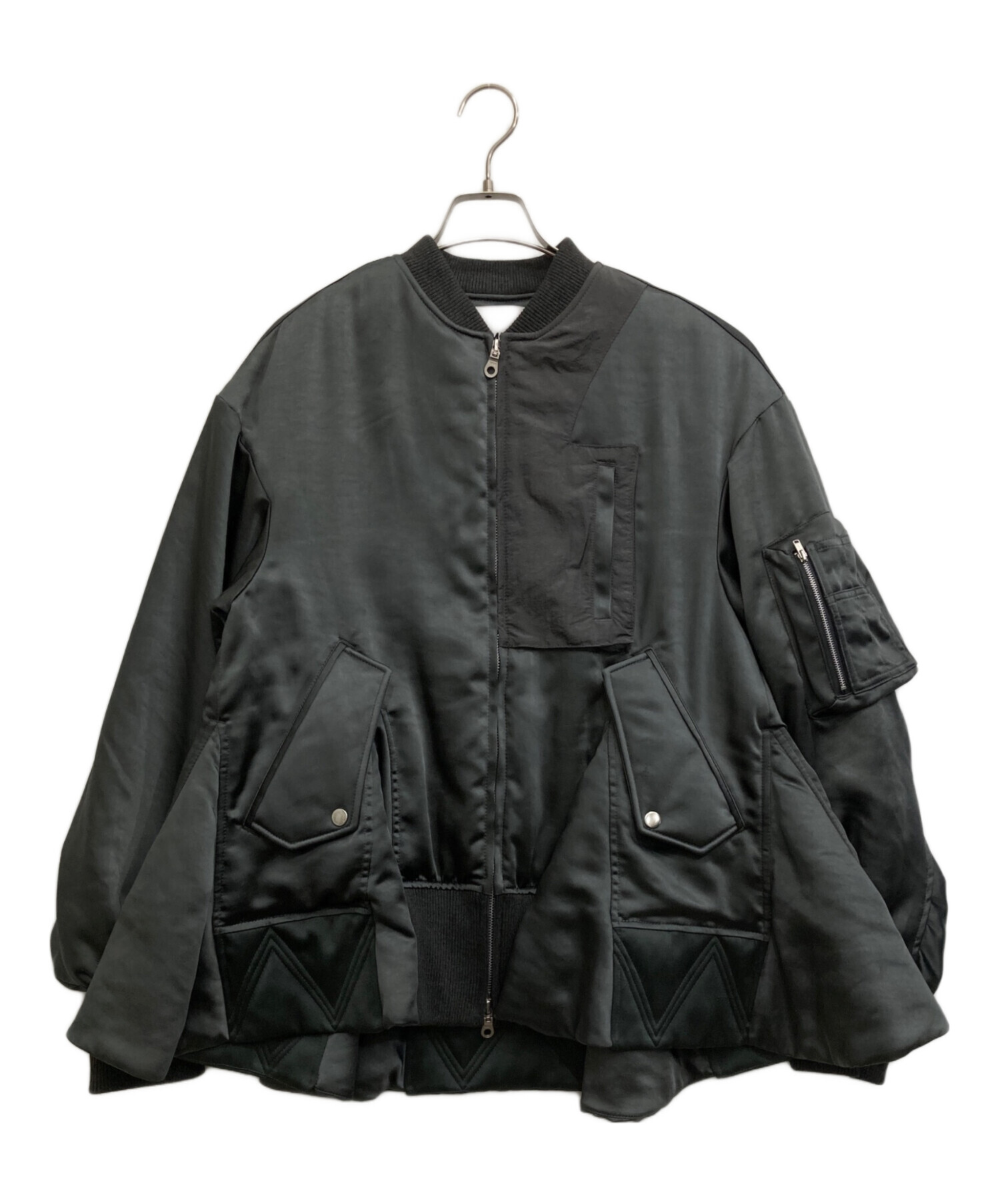 美品♡OMMO オーエムエムオーIRREGULAR PATTERN SK 黒M 中古・古着通販】OMMO (オーエムエムオー) TRIANGLE PANEL SATIN BZ