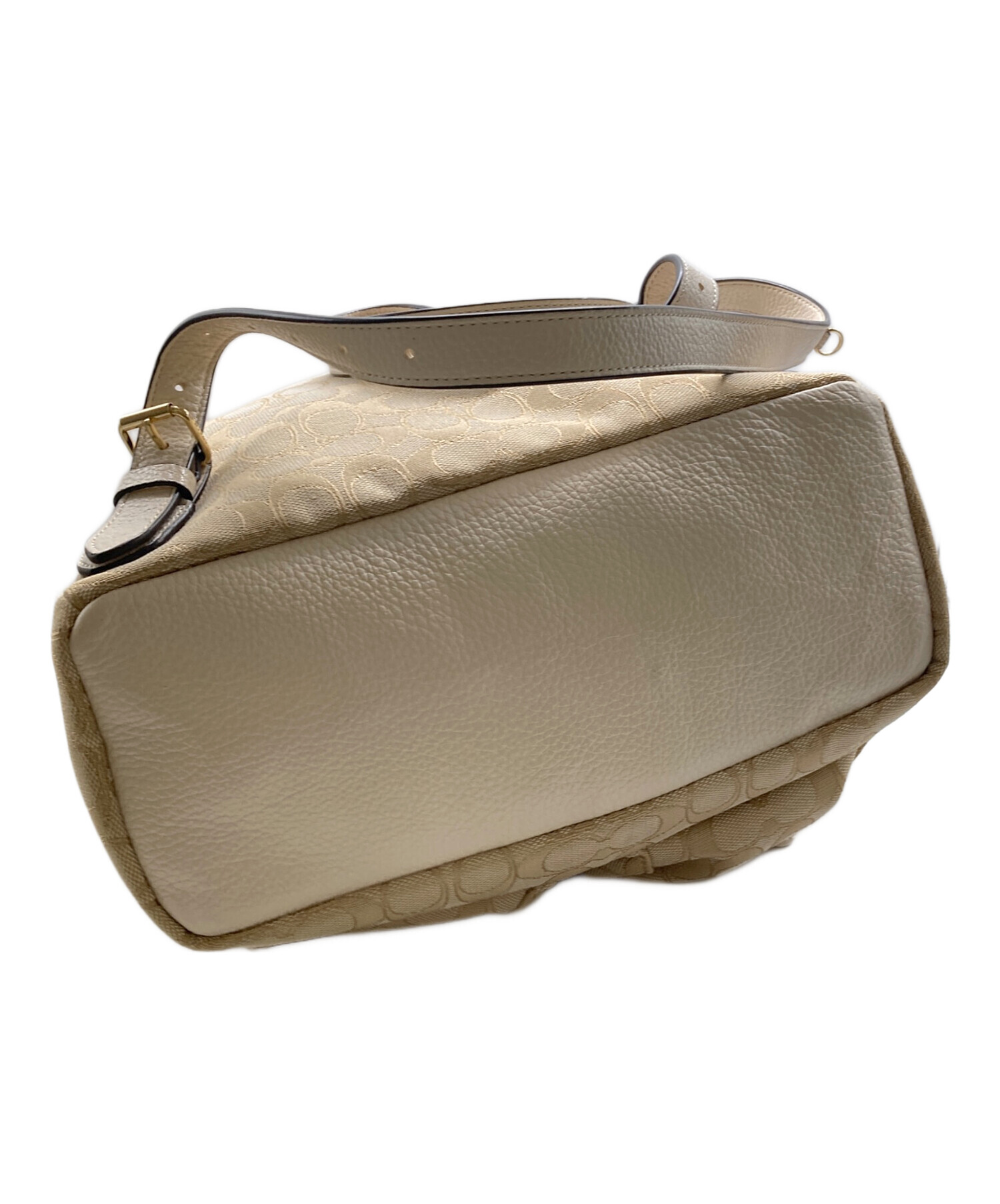 中古・古着通販】COACH (コーチ) リュック ベージュ｜ブランド・古着