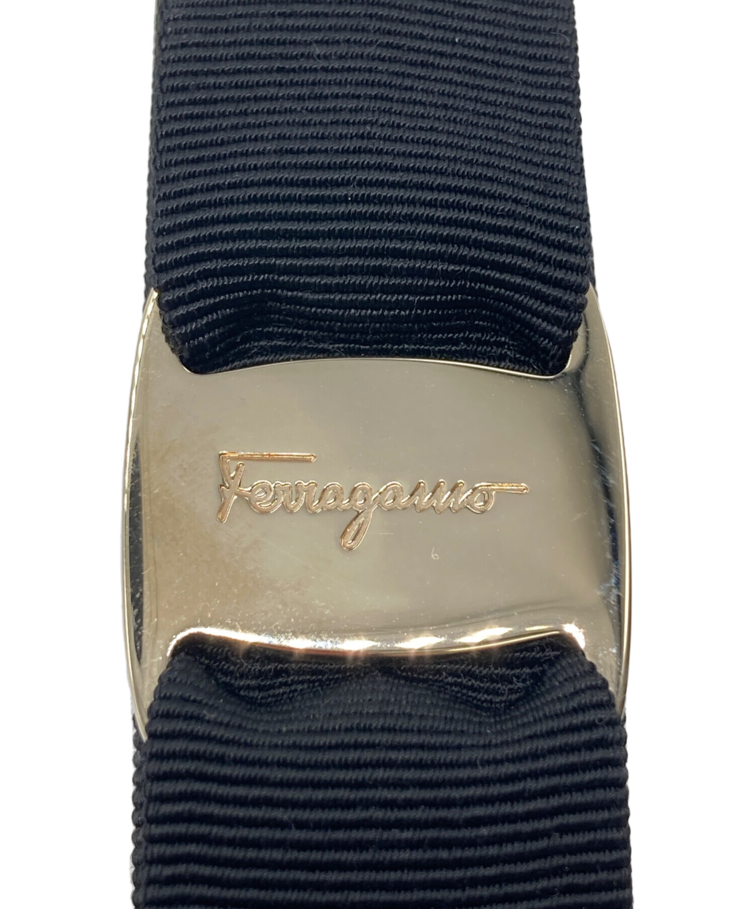 FERRAGAMO ブラック ヘアピン 中古・古着通販】Salvatore Ferragamo (サルヴァトーレ フェラガモ