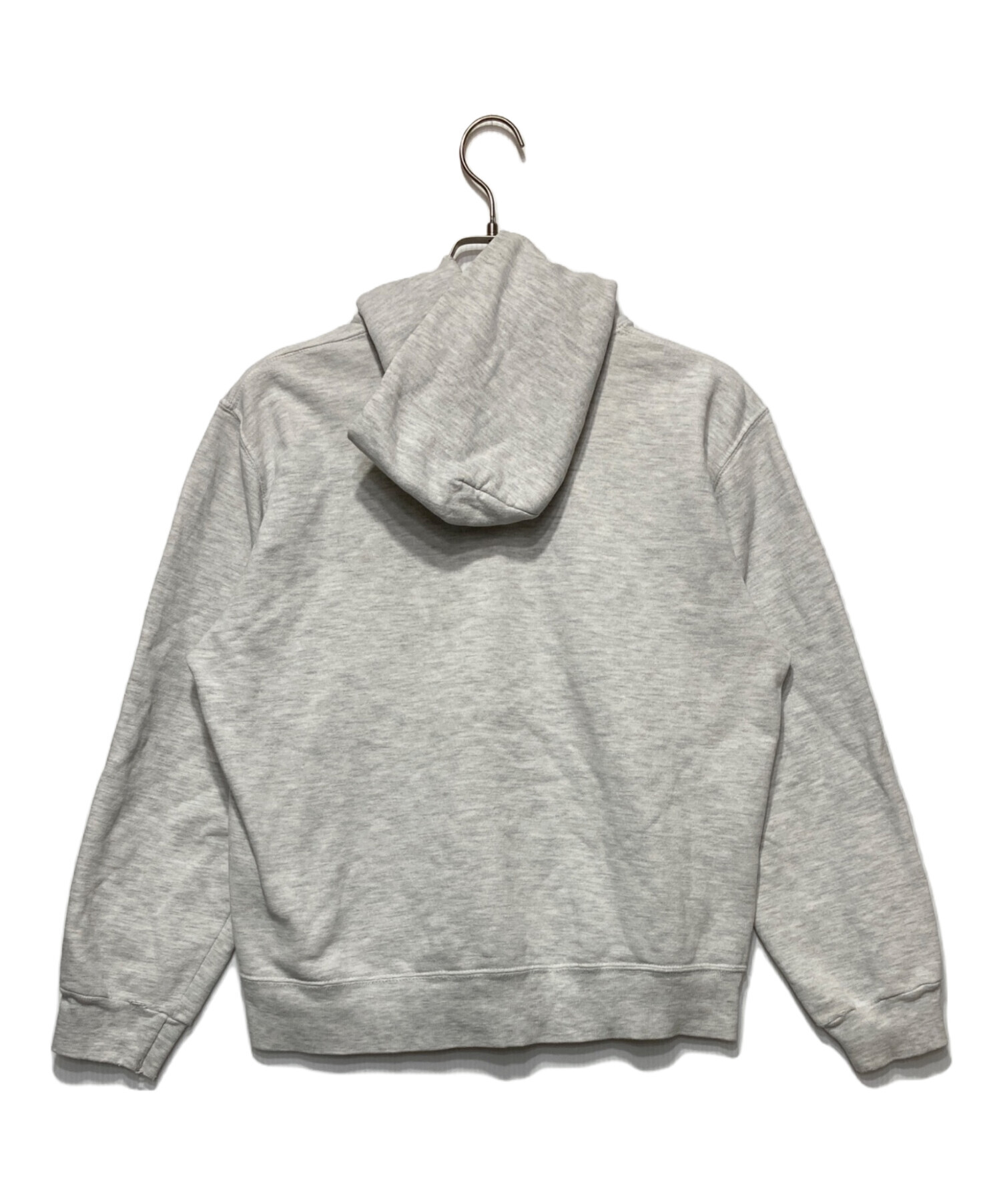 中古・古着通販】Champion (チャンピオン) ロゴ刺繍パーカー グレー 中古・古着通販】Champion (チャンピオン) ロゴ刺繍パーカー グレー