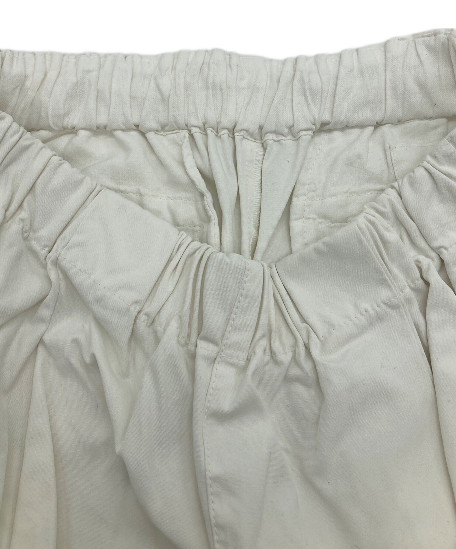 中古・古着通販】kagure (カグレ) コットンクロップドパンツ ホワイト