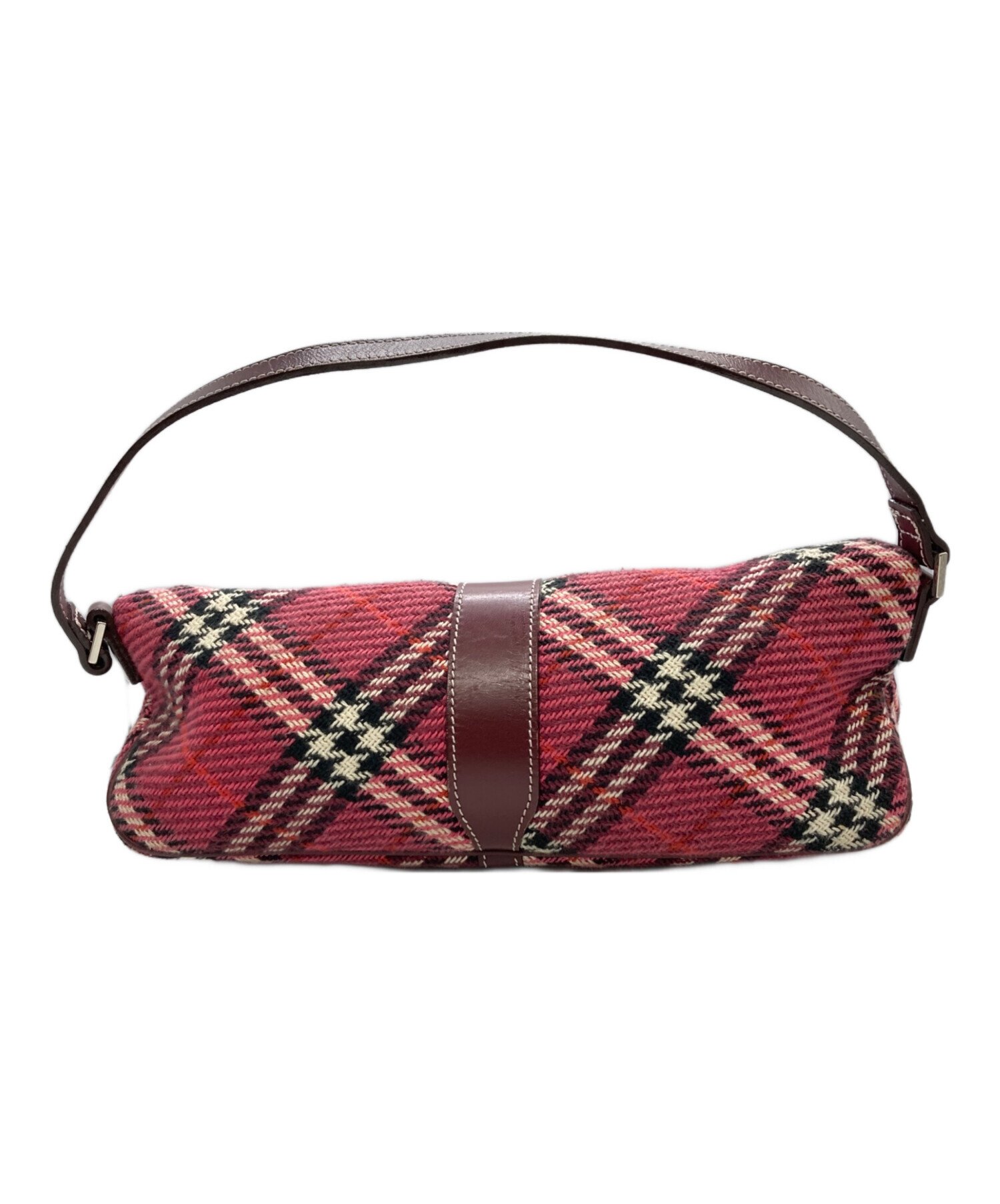 BURBERRY チェック柄 首輪 青　箱付　イギリスで購入　新品　試着のみ BURBERRY チェック柄 首輪 青 箱付 イギリスで購入 新品 試着のみ