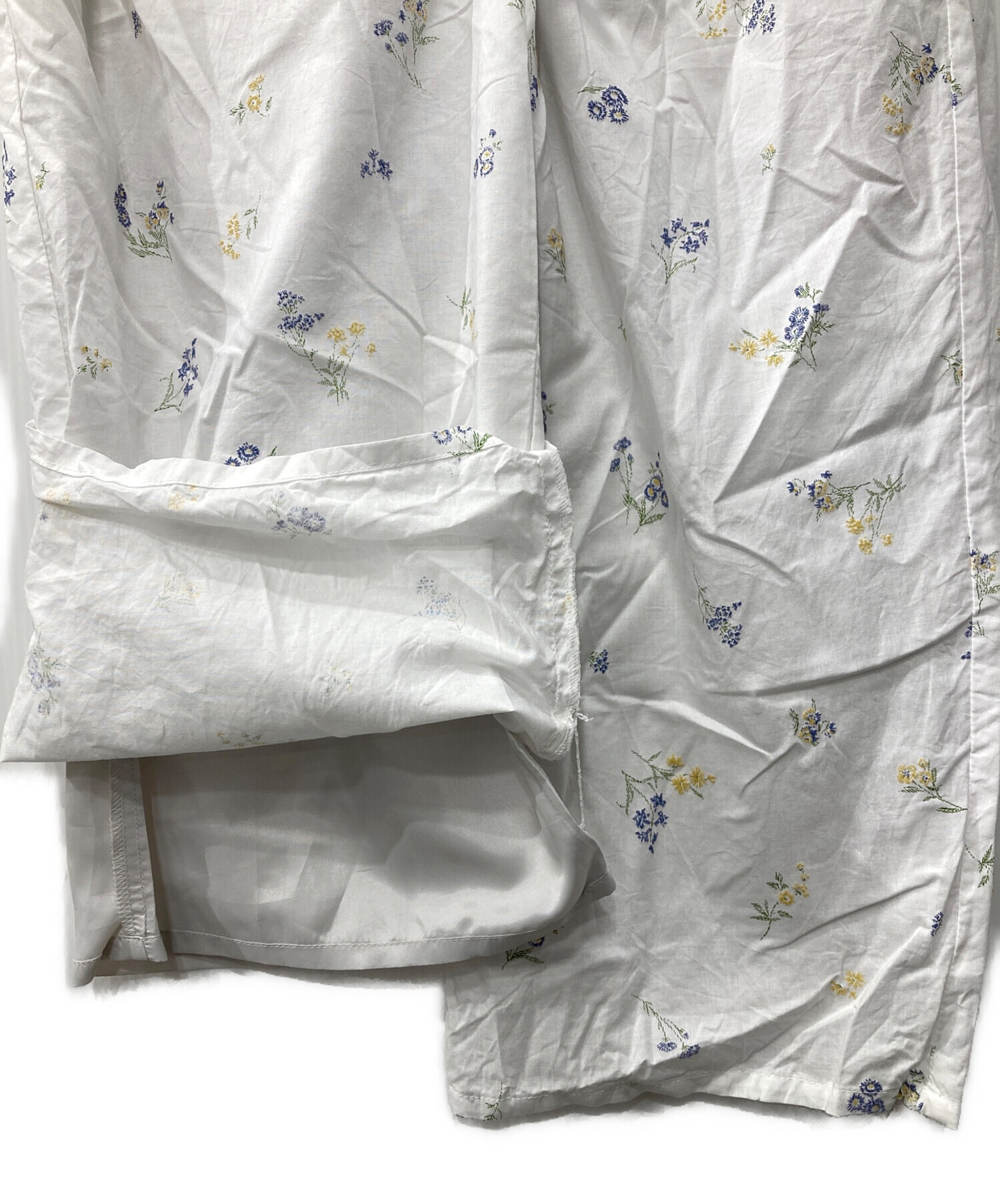 中古・古着通販】mizuiro-ind (ミズイロインド) 花柄刺繍イージー