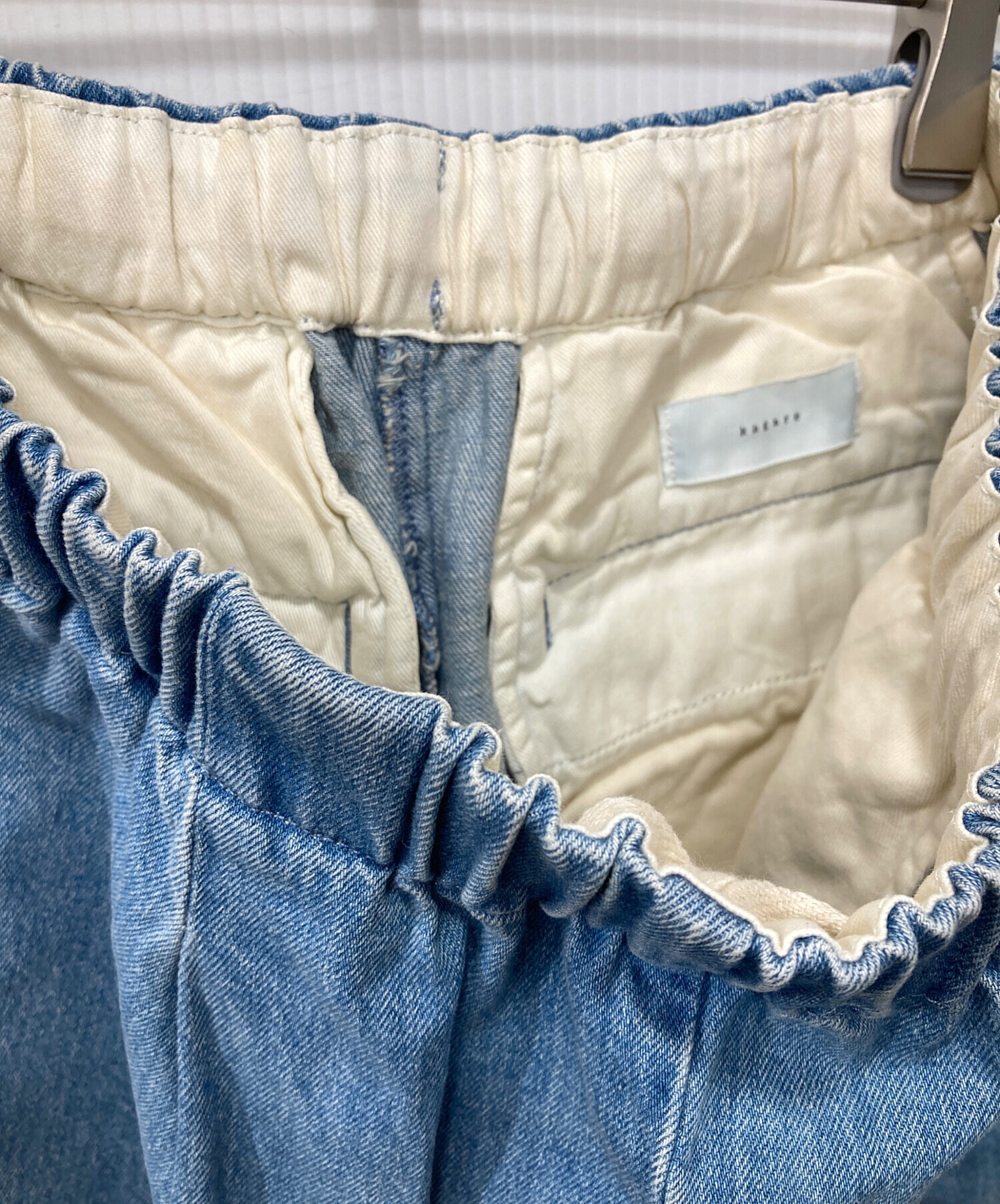 中古・古着通販】kagure (カグレ) フェードデニムイージーパンツ