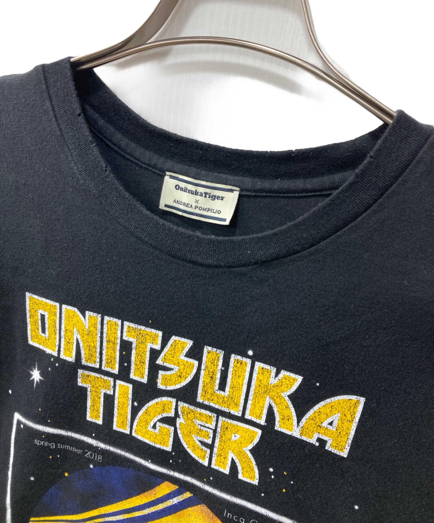 オニツカタイガー Tシャツ ワッペン Andrea Pompilio コラボ 中古・古着通販】Onitsuka Tiger (オニツカタイガー) ANDREA POMPILIO