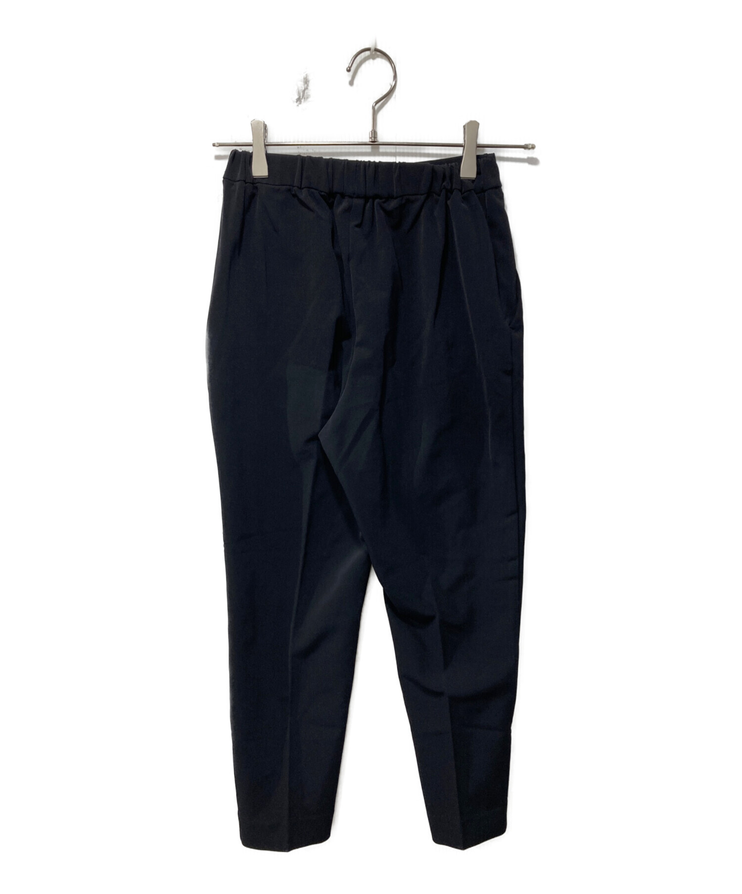 専用★ yori ピンタックストレッチパンツ 36 ブラック 中古・古着通販】yori (ヨリ) スラックス/ピンタックストレッチパンツ