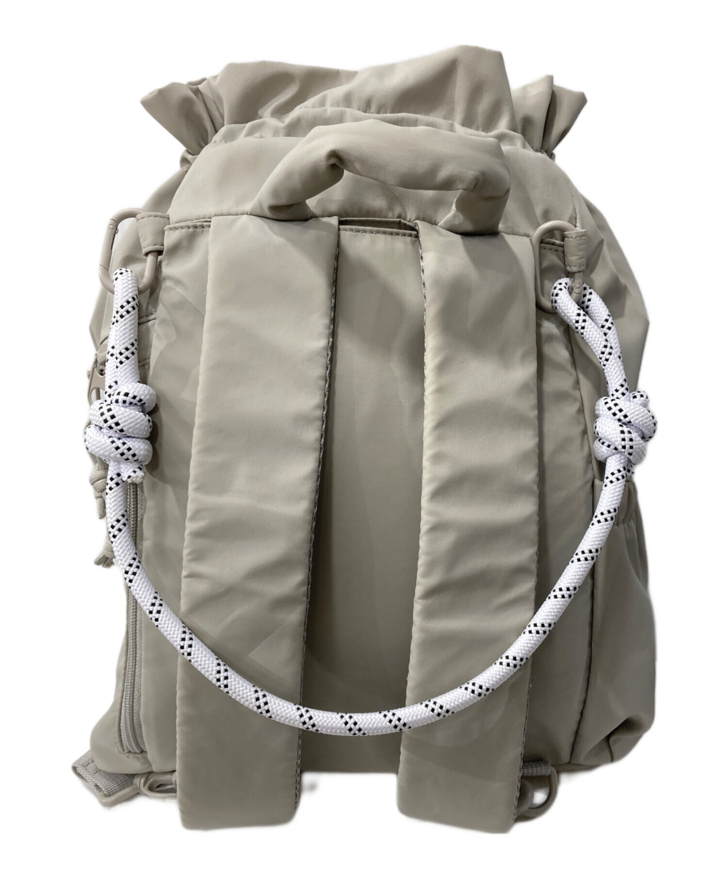 中古・古着通販】emmi (エミ) 撥水 emmiロゴマルチバックパック