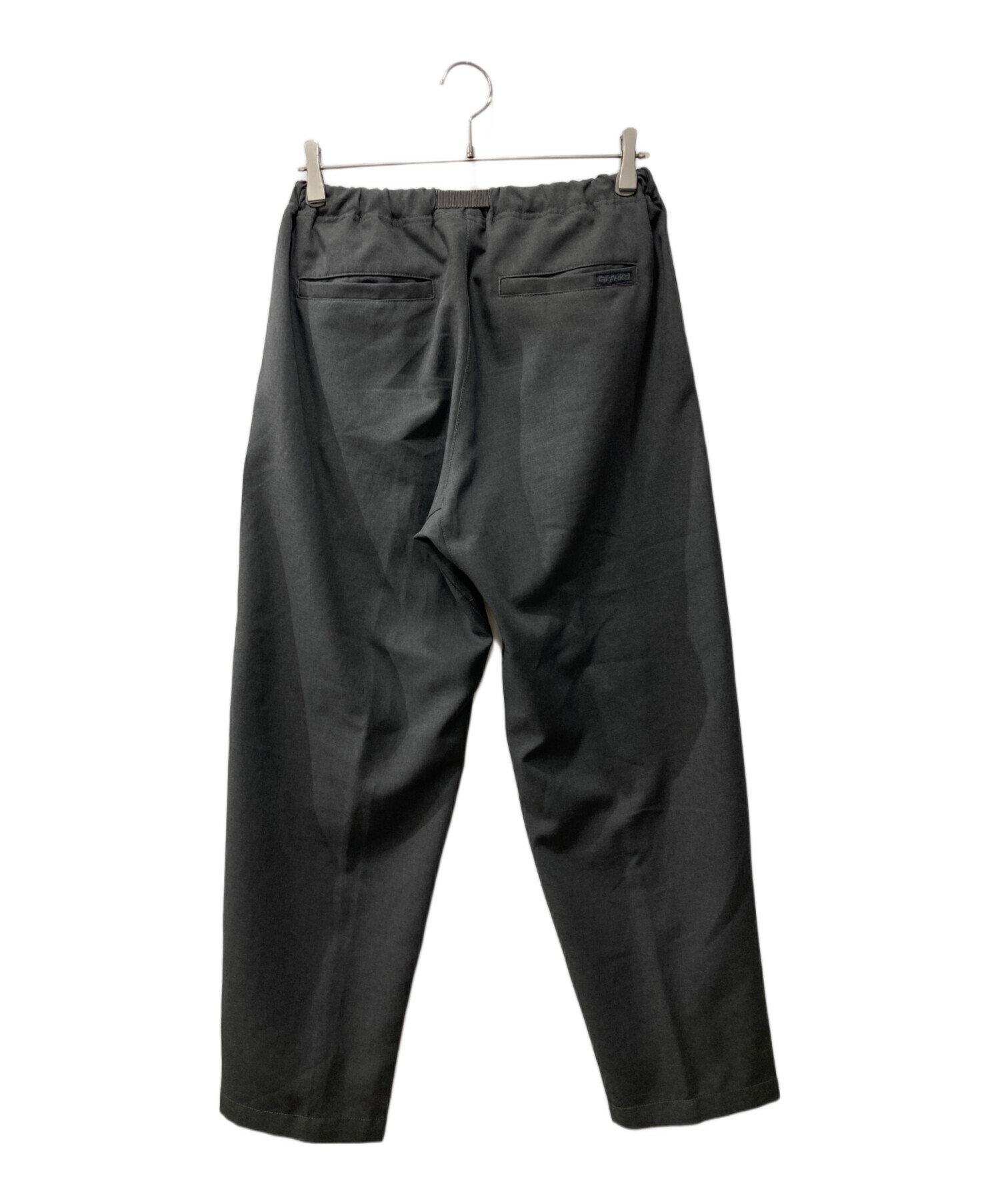 GRAMICCI BEAUTY&YOUTH 別注 パンツ S ダークグレー 中古・古着通販】GRAMICCI (グラミチ) 別注 4WAY STRETCH G-PANT/ 4