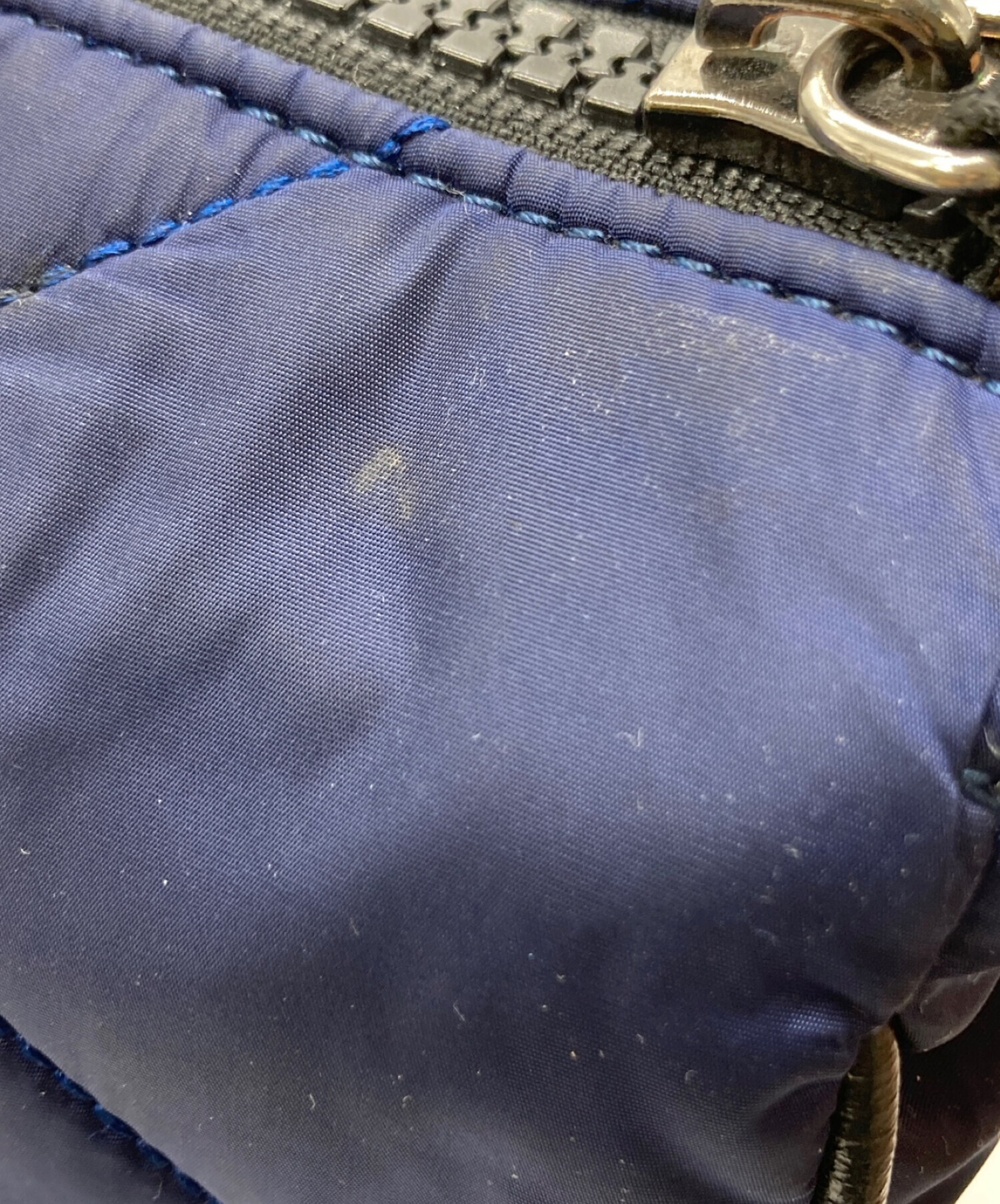 MONCLER モンクレール 美品 レザー キルティング ポーチ 中古・古着通販】MONCLER (モンクレール) キルティングポーチ ネイビー