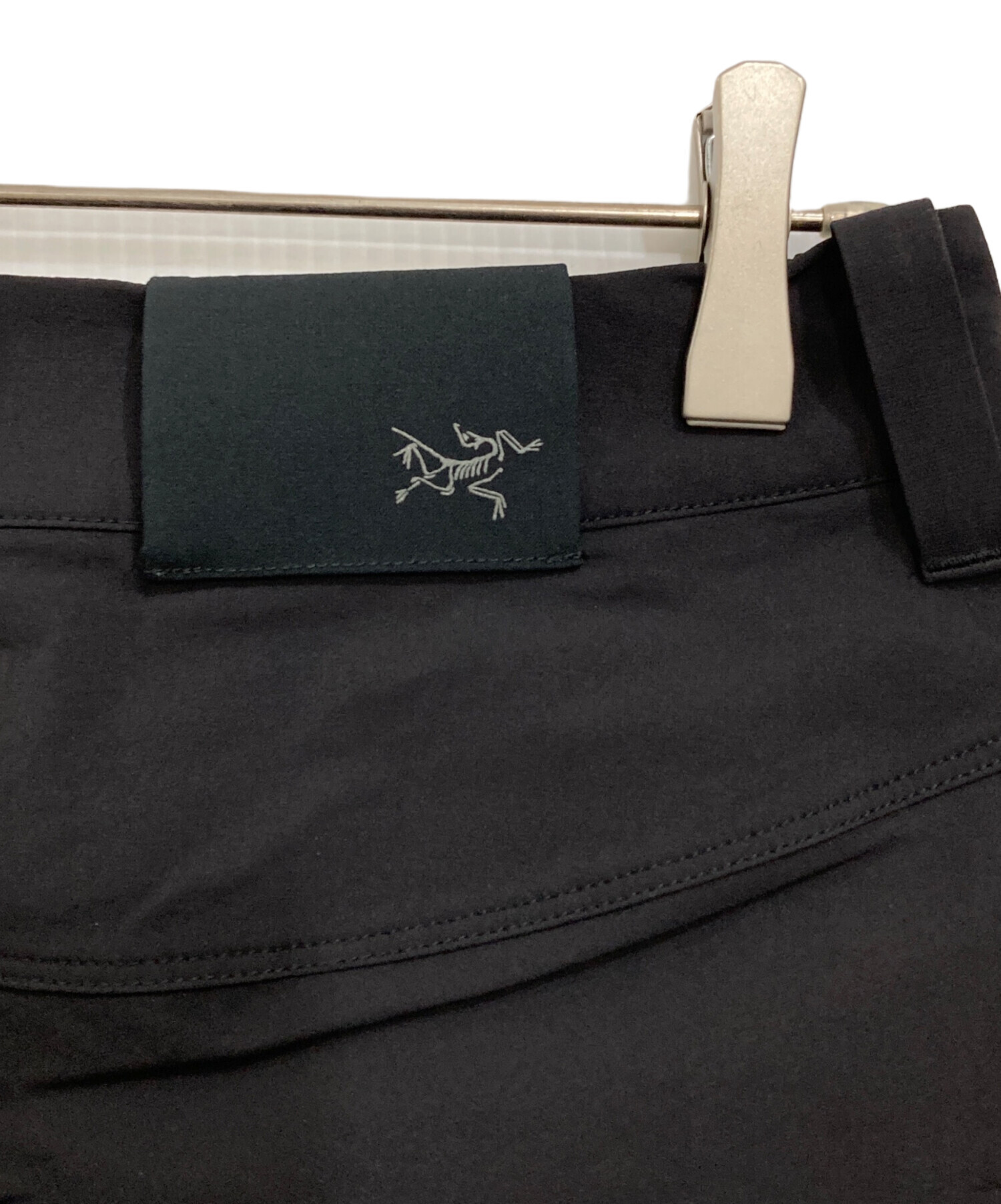 【新品】アークテリクスARRO PANT MEN'Sパンツブラック、サイズ34 中古・古着通販】ARC'TERYX (アークテリクス) ARRO PANT MEN'S