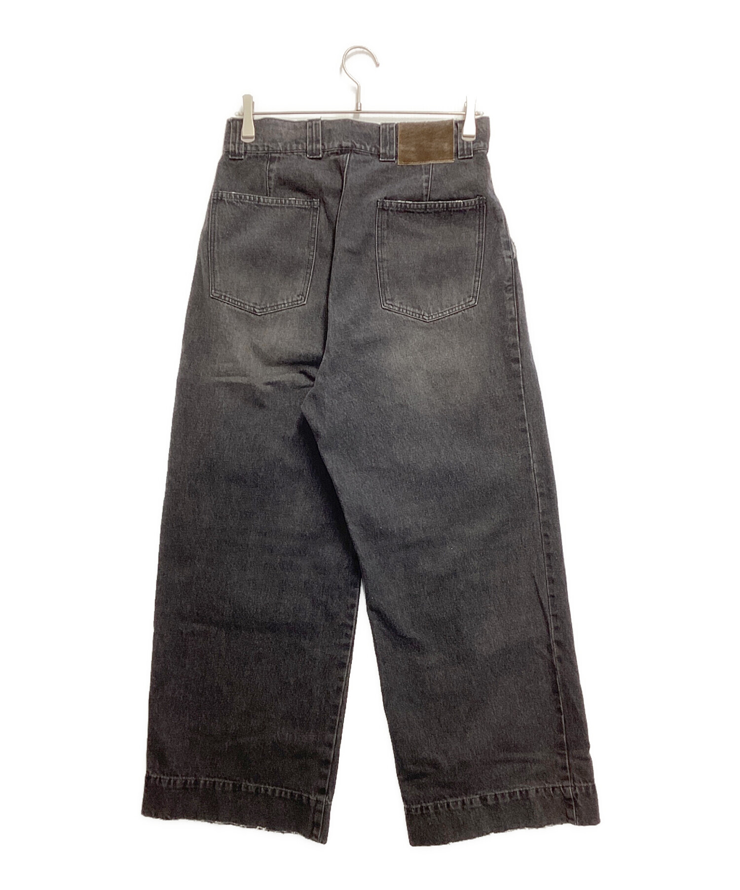 soerte（ソエルテ）の「Wide straight ：Flare black fade denim