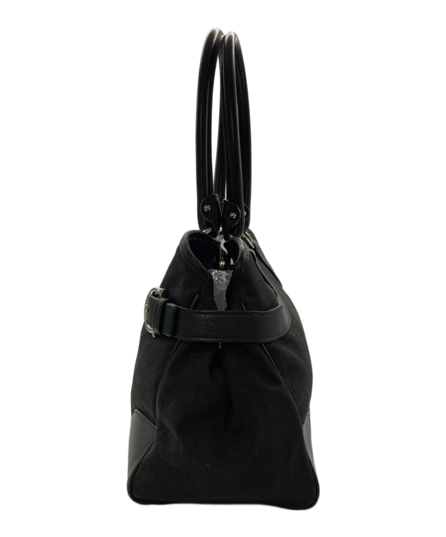 Salvatore Ferragamo ブラック ハンドバッグ 中古・古着通販】Salvatore Ferragamo (サルヴァトーレ フェラガモ