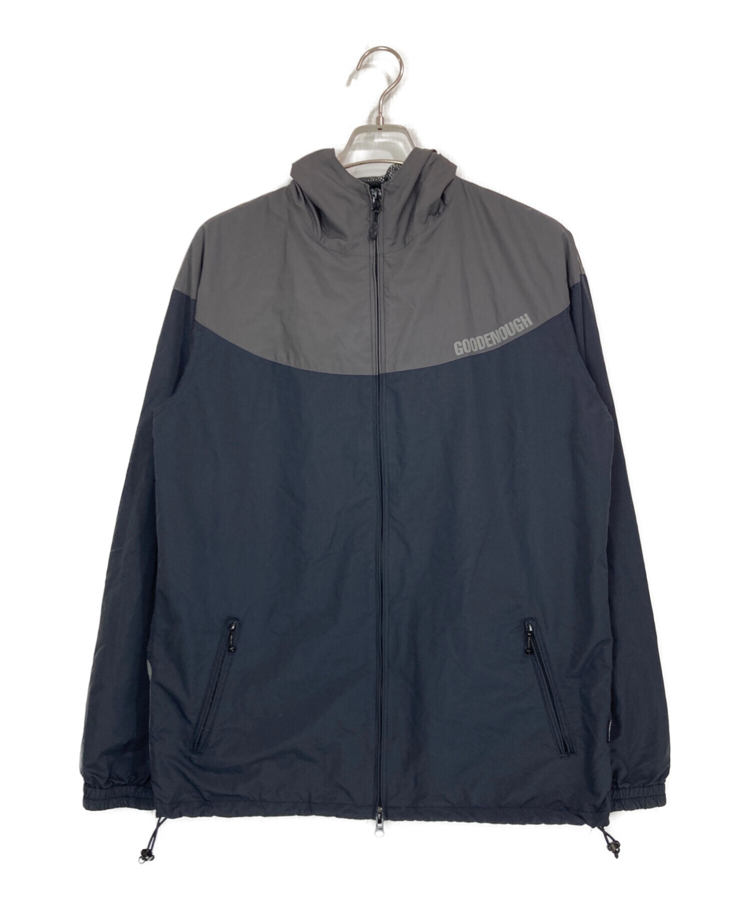 タグ付未使用 GOODENOUGH グッドイナフ ブランケット グレー 日本製 中古・古着通販】GOODENOUGH (グッドイナフ) リフレクターロゴナイロン