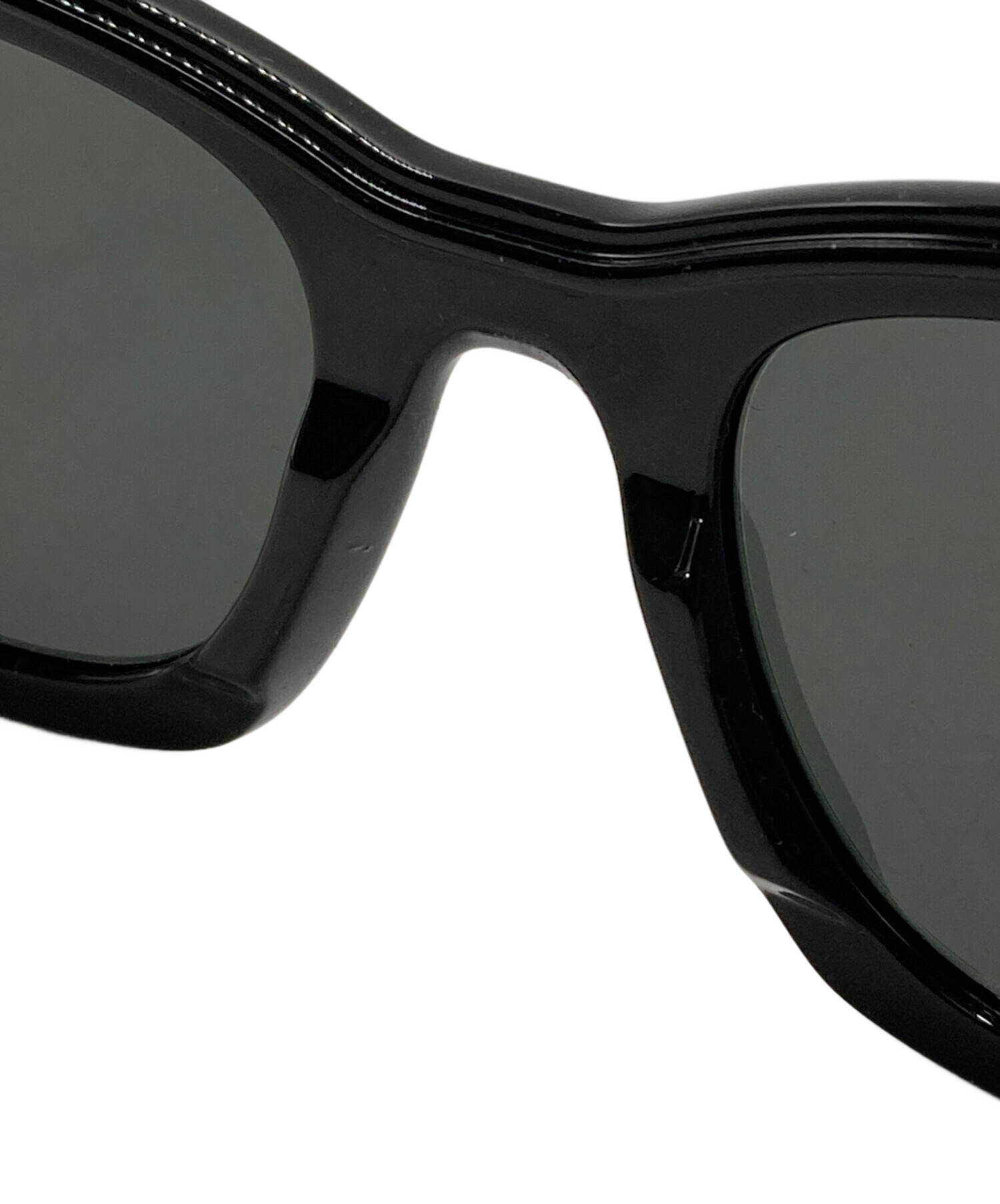 【最終販売24日まで】FENDI ブラック サングラス　メンズ 中古・古着通販】FENDI (フェンディ) サングラス ブラック×イエロー