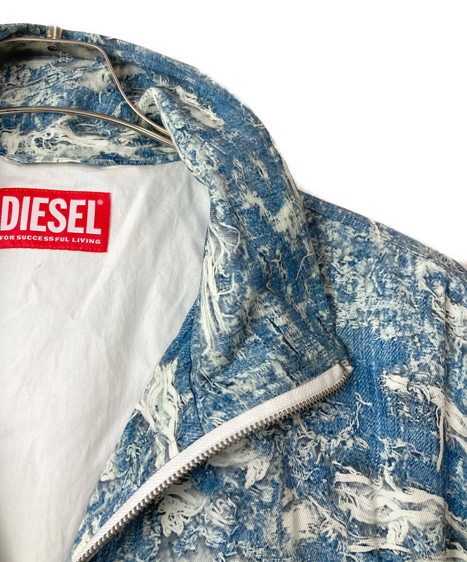 8437. 【未使用タグ付き】DIESEL 総柄トラックジャケット 中古・古着通販】DIESEL (ディーゼル) J-ALSTON デニム転写ジャケット