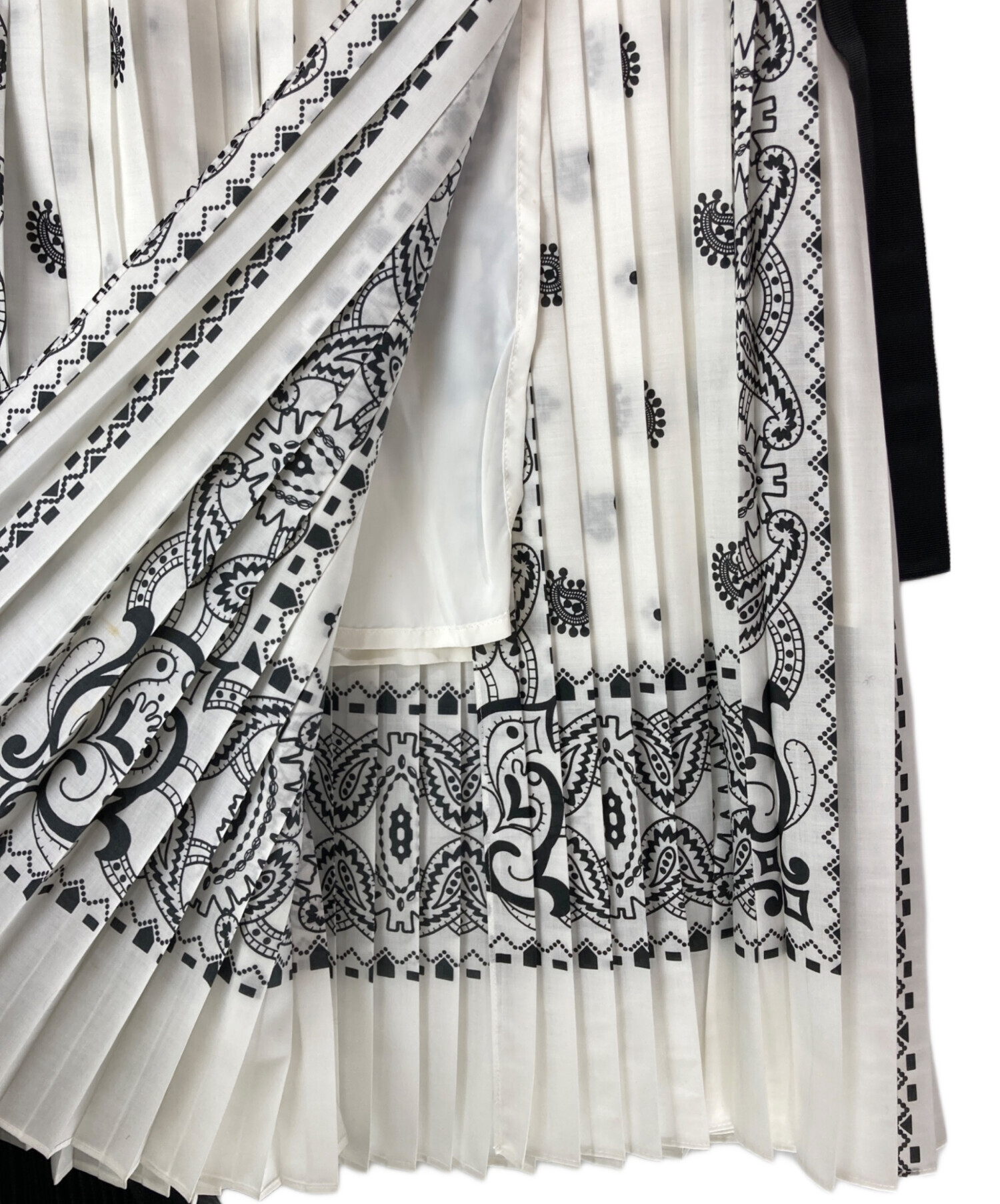 中古・古着通販】sacai (サカイ) バンダナプリーツスカート ブラック 中古・古着通販】sacai (サカイ) バンダナプリーツスカート ブラック