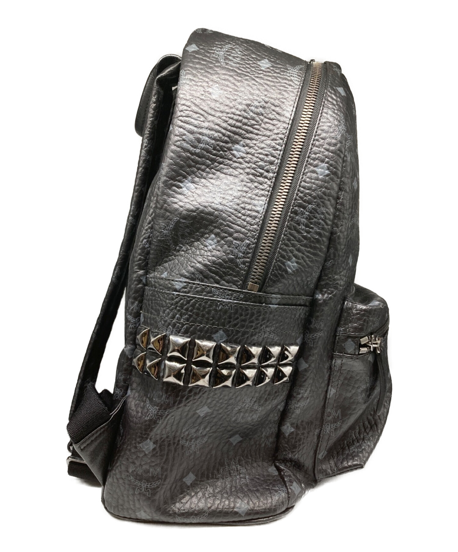 中古・古着通販】MCM (エムシーエム) スタッズリュック ブラック