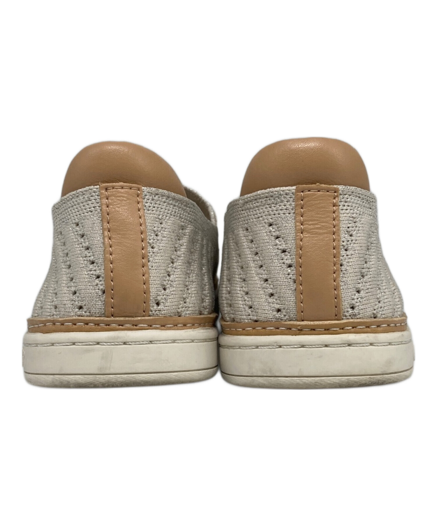 中古・古着通販】UGG (アグ) SAMMY CHEVRON METALLIC ベージュ サイズ 