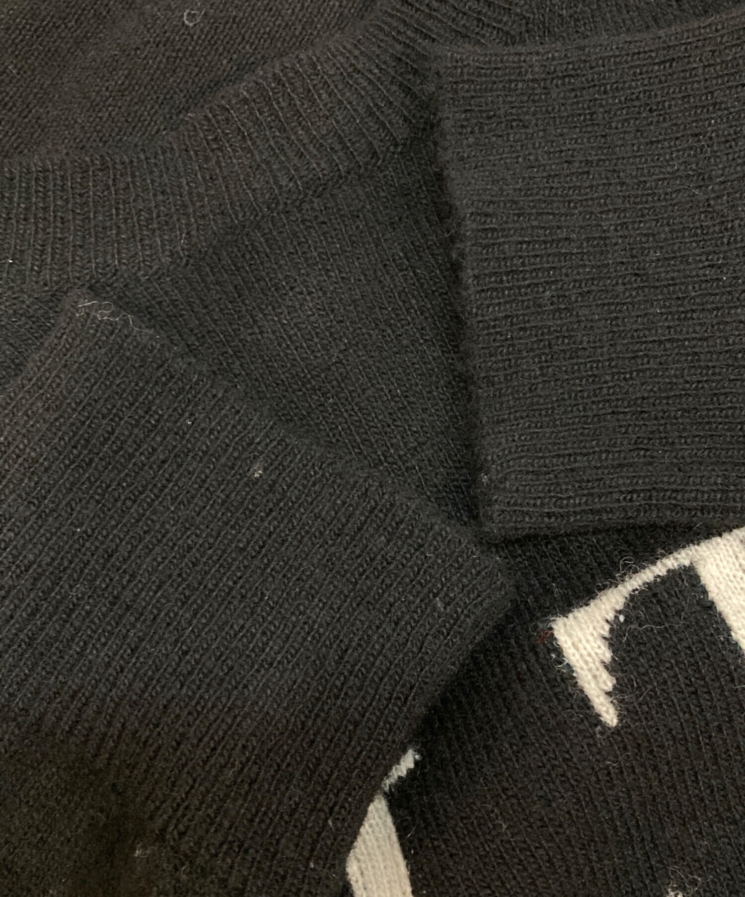 《大人気》VALENTINO★VLTNロゴニット ブラック Lサイズ 中古・古着通販】VALENTINO (ヴァレンティノ) VLTNロゴニット ブラック