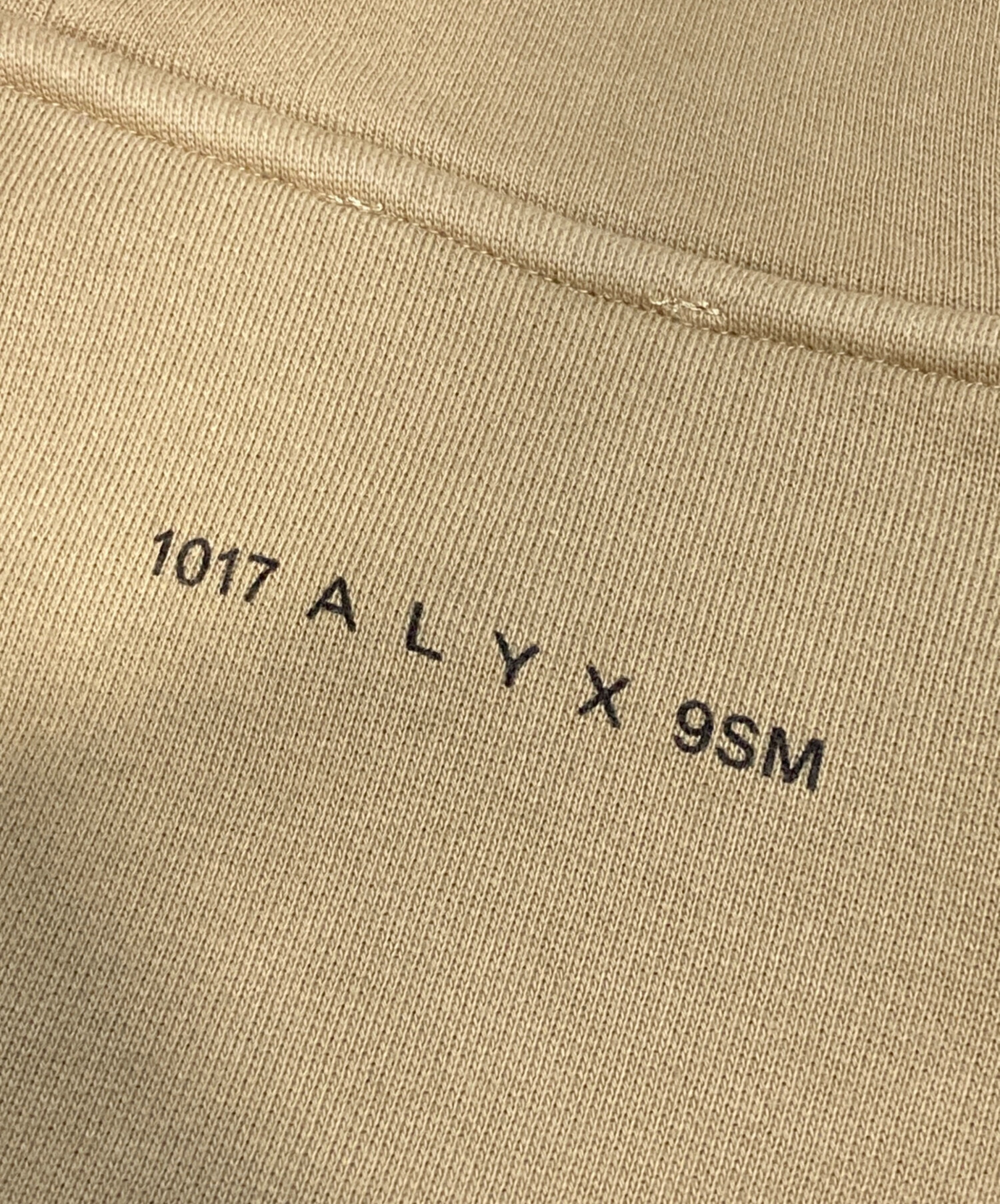 【新品】Moncler Alyx プルオーバー　パーカー 新品】Moncler Alyx プルオーバーパーカー