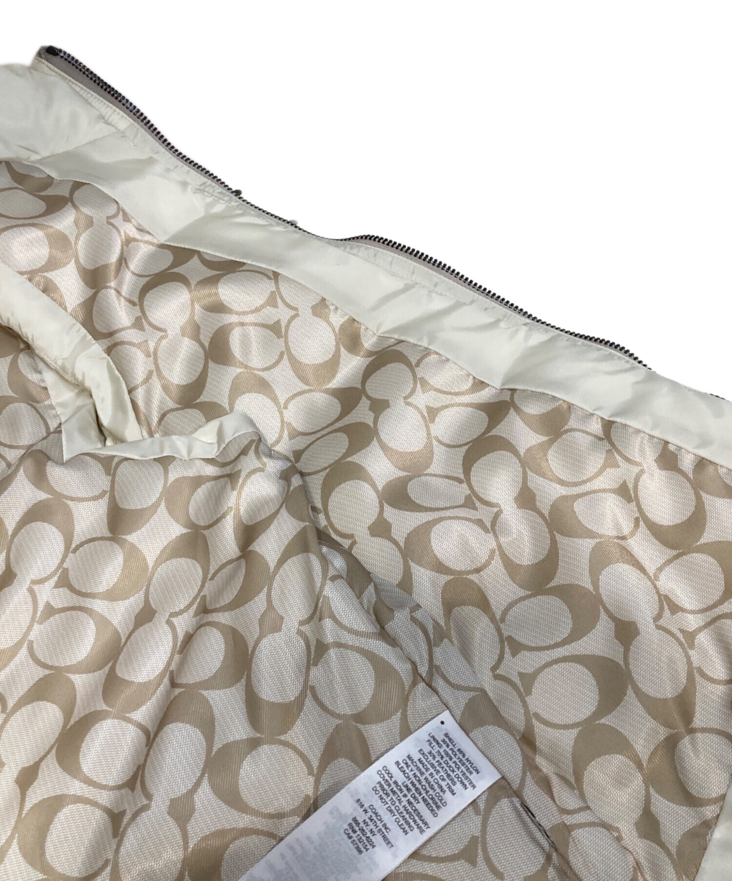 中古・古着通販】COACH (コーチ) ダウンベスト アイボリー サイズ:S