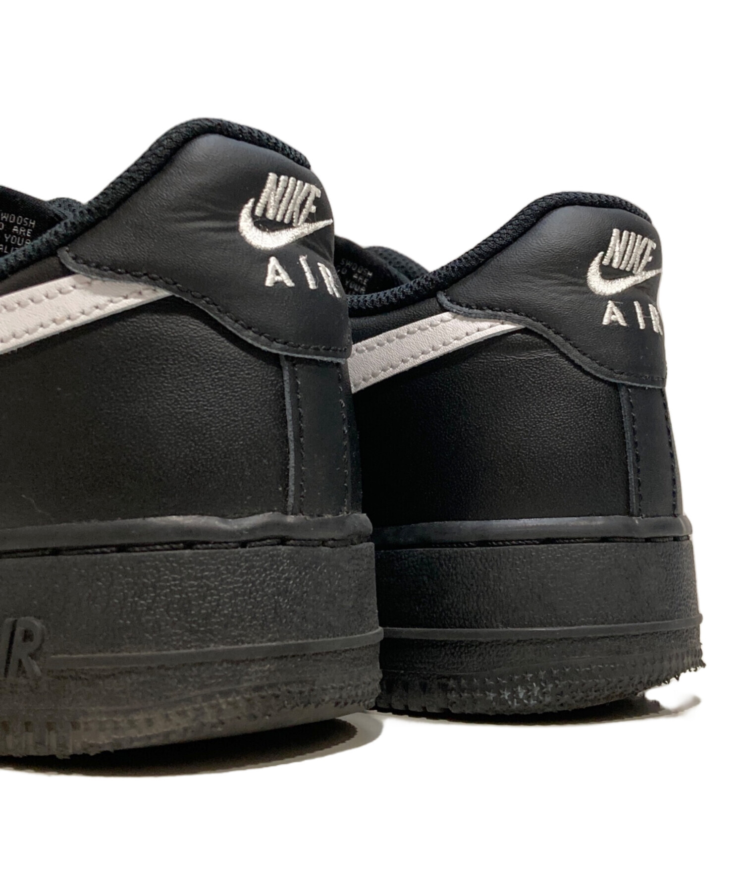 ナイキ Nike Air Force 1 '07 ブラック 26cm 未着品 中古・古着通販】NIKE (ナイキ) エア フォース 1 '07 ブラック サイズ