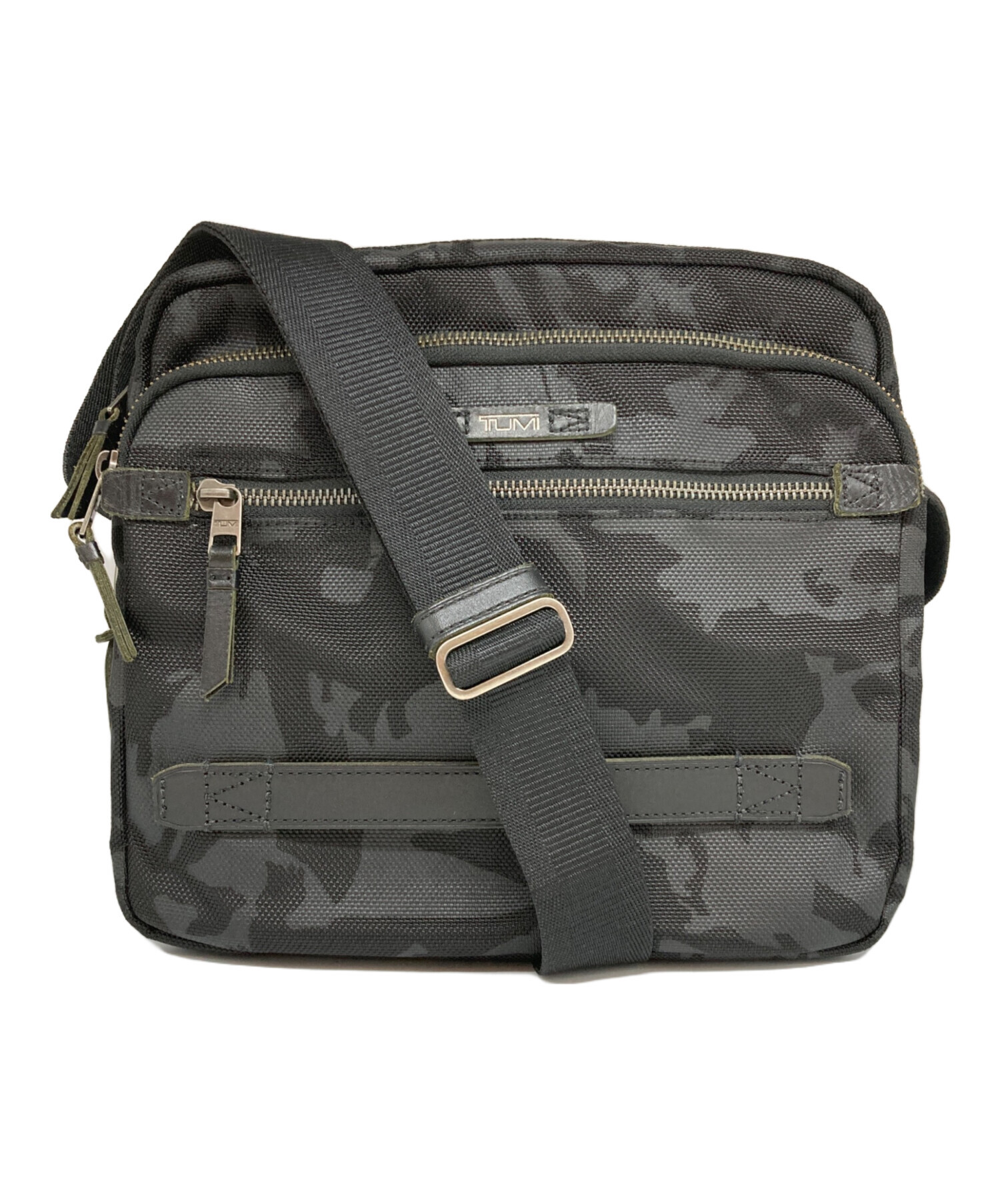中古・古着通販】TUMI (トゥミ) Dalston Clifton Crossbody ブラック 