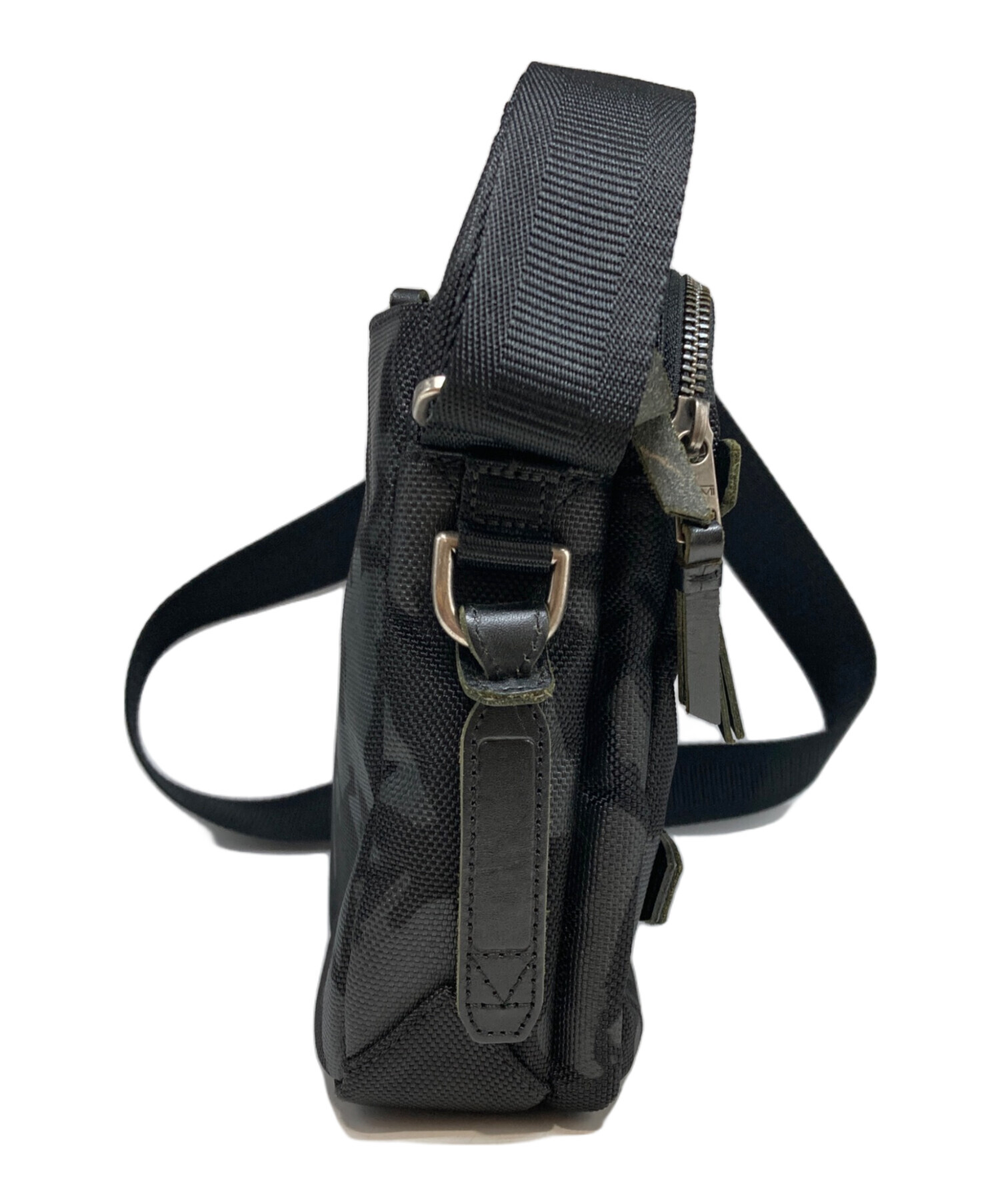 中古・古着通販】TUMI (トゥミ) Dalston Clifton Crossbody ブラック 