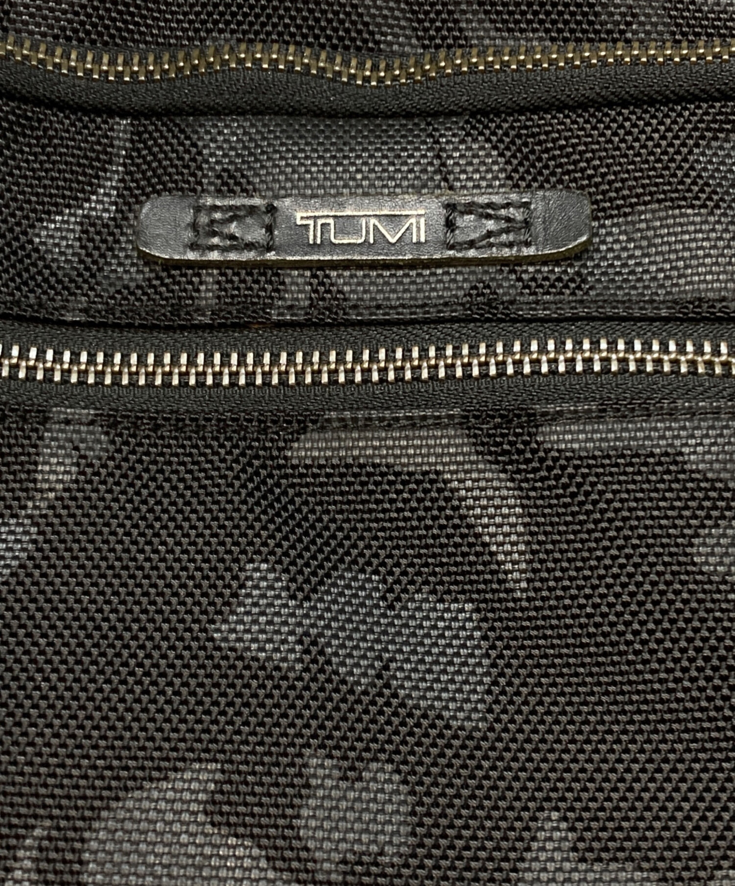 中古・古着通販】TUMI (トゥミ) Dalston Clifton Crossbody ブラック