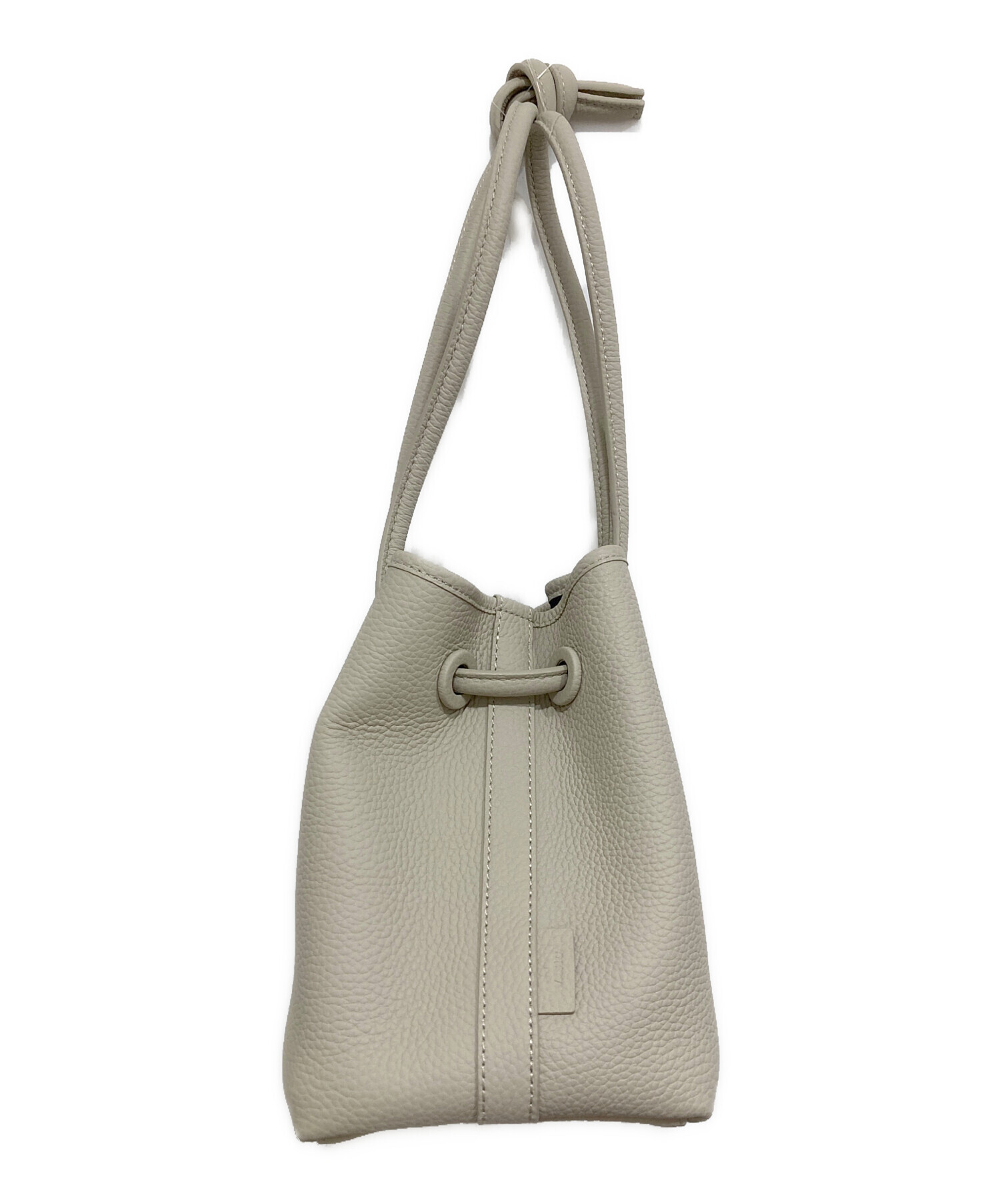 VASIC アイボリー レザー ハンドバッグ 中古・古着通販】VASIC (ヴァジック) ハンドバッグ アイボリー