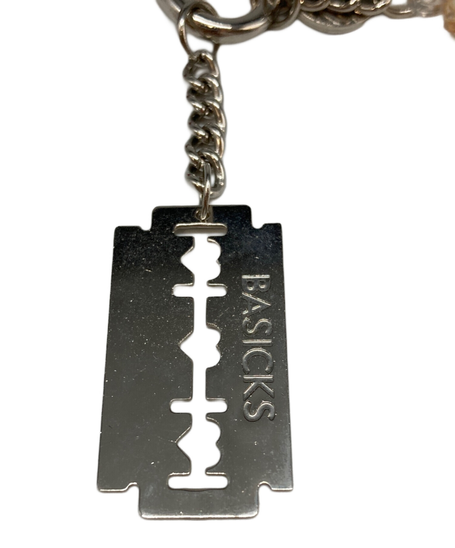 BASICKS(ベーシックス) キーホルダー 中古・古着通販】BASICKS (ベイシックス) キーホルダー｜ブランド
