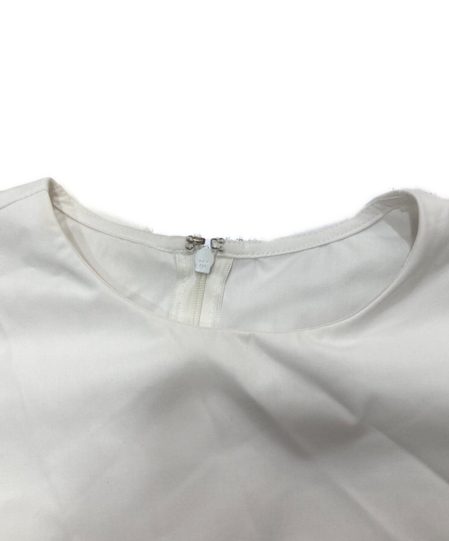 中古・古着通販】roughlow (ラフロー) embroidery scallop blouse