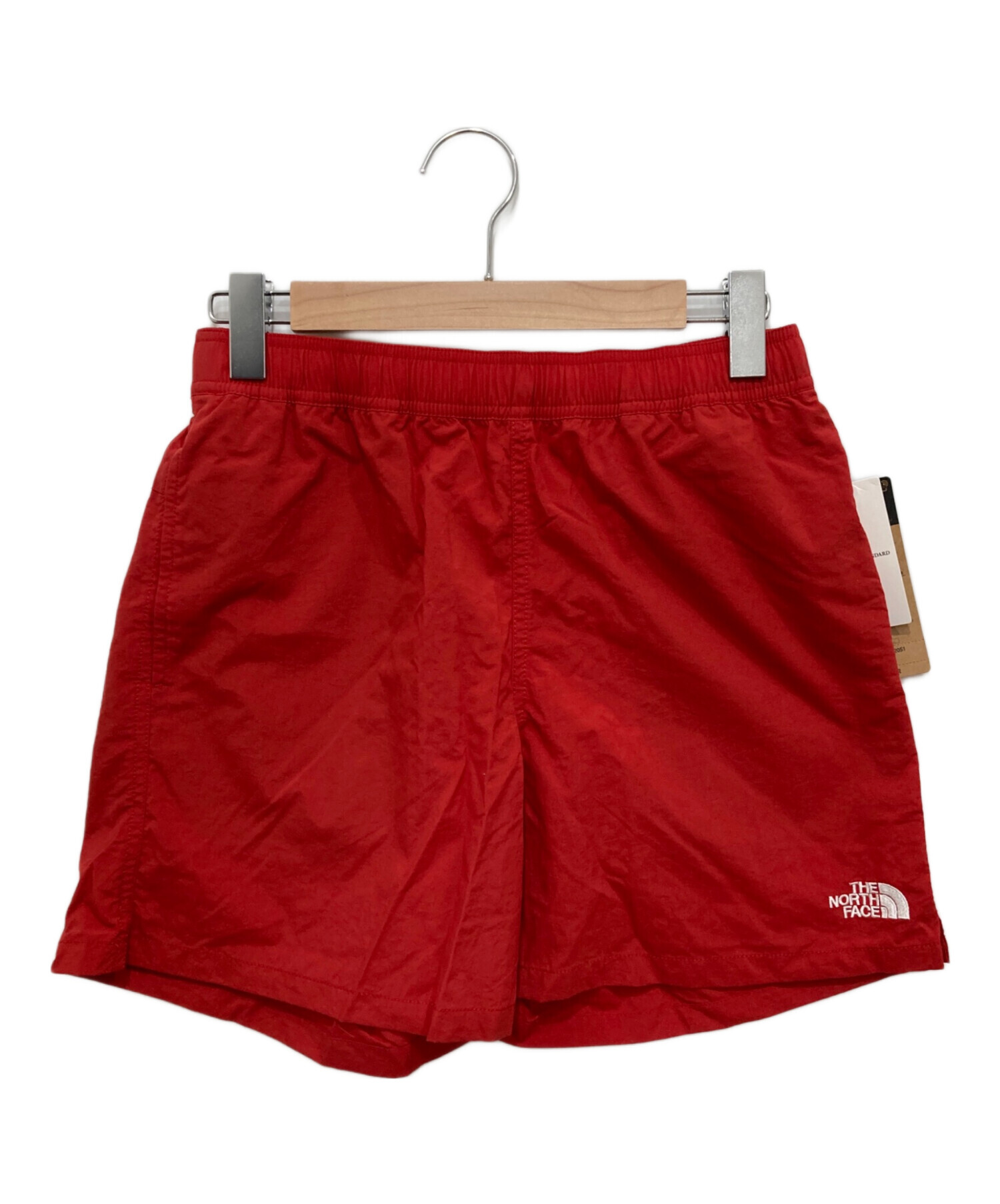 (ザ FACE NORTH 中古・古着通販】THE レッドTシャツ＆ショートパンツセット(古着) FACE NORTH THE ノース バーサタイル フェイス) ウォーキング・ランニングウェア