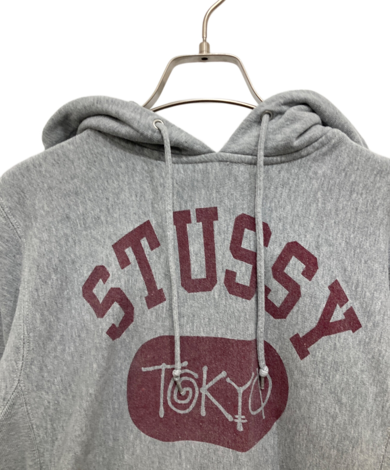 stussyフード グレー ロゴ プリント フード付き ジップアップ 長袖 