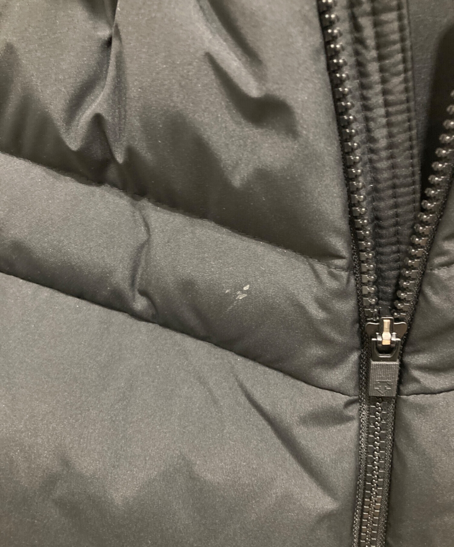 中古・古着通販】DESCENTE (デサント) ダウンベスト ブラック サイズ:M